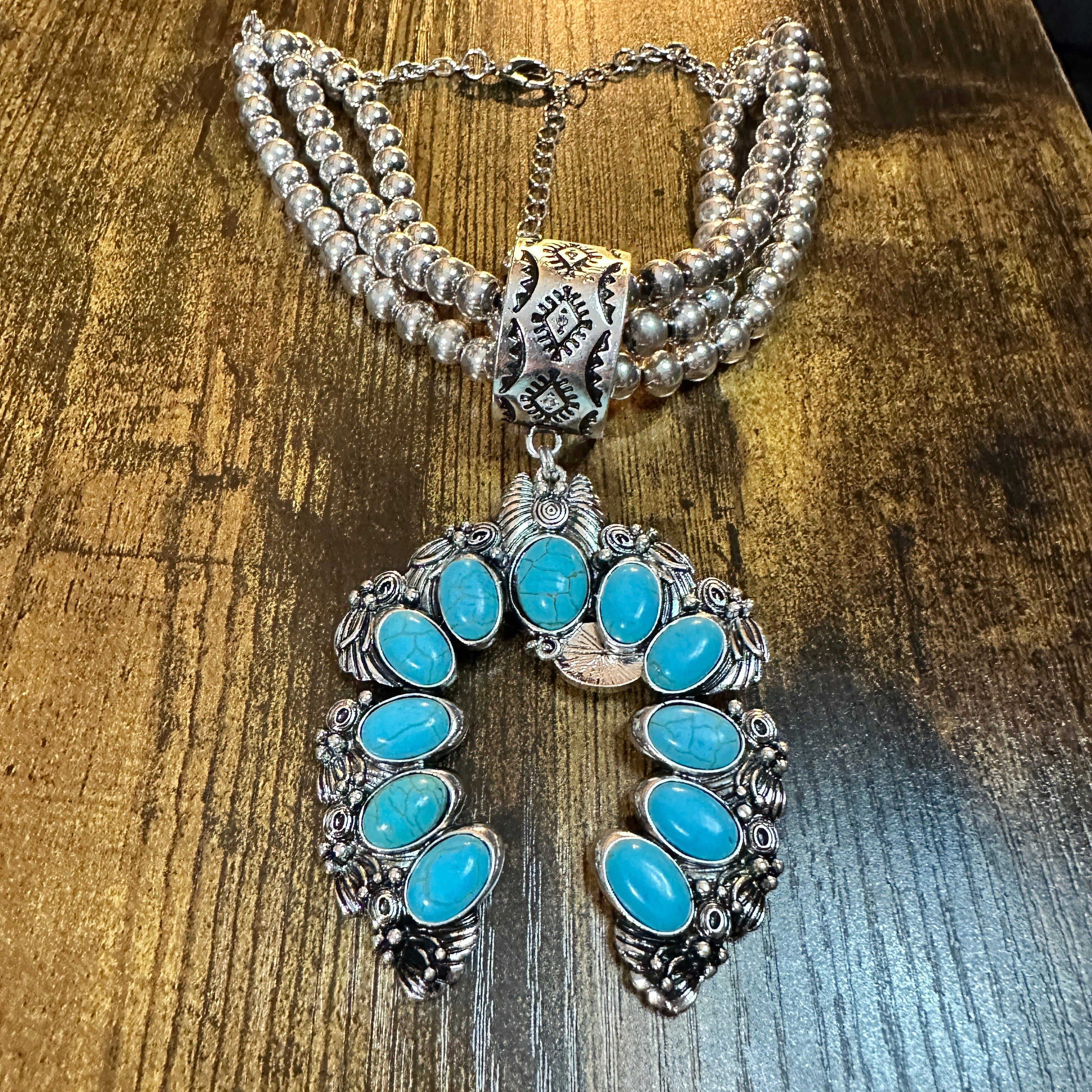 Other Large Squash Blossom Pendant Chunky Necklace and Earrings Se Size ONE SIZE - 1 Thumbnail