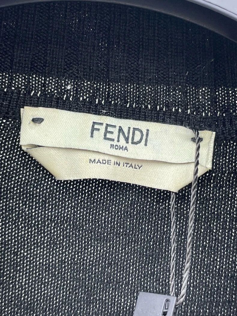 Fendi Fendi Wool Knit Sweater with Fun Design Size US M / EU 48-50 / 2 - 5 Thumbnail