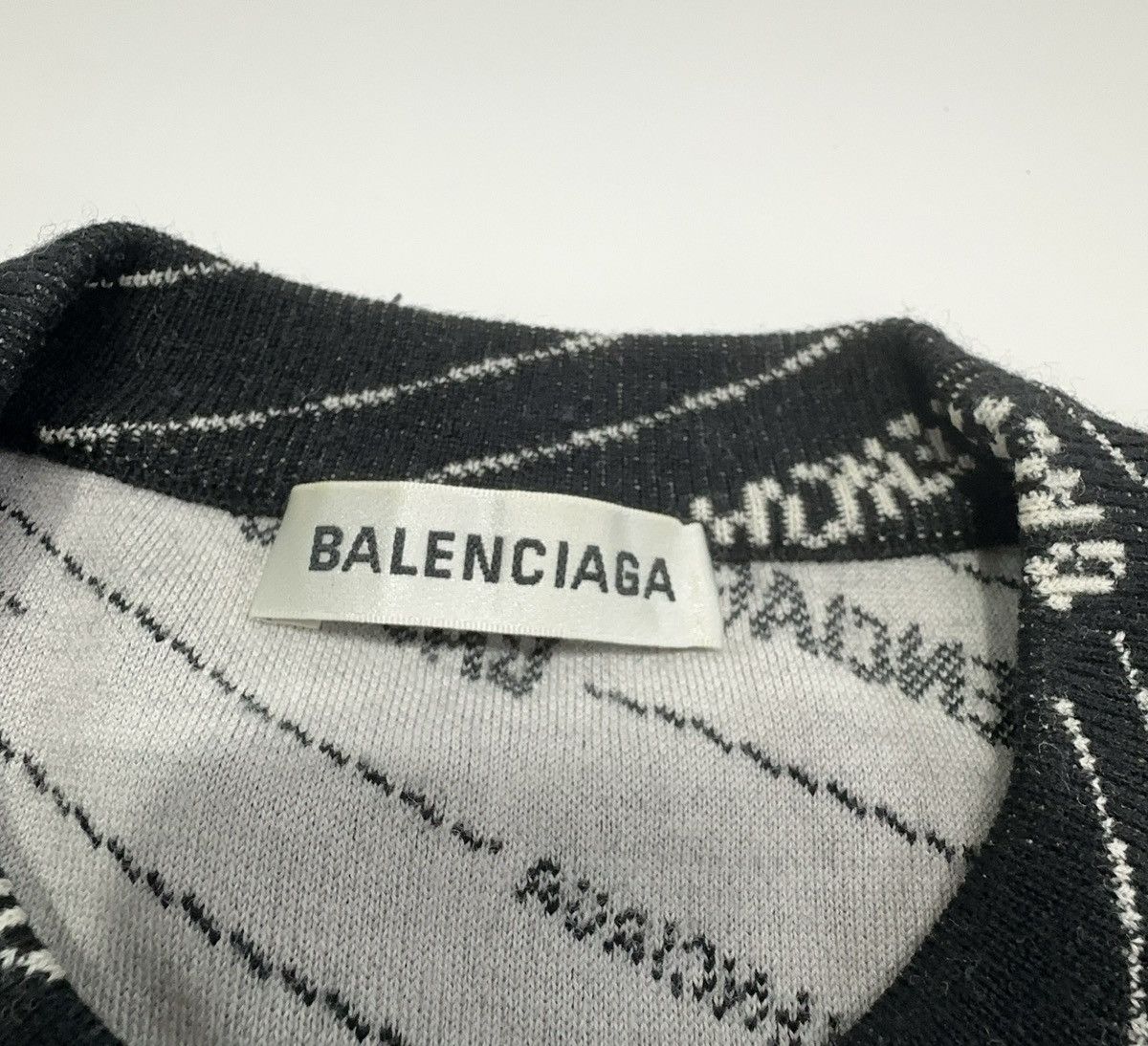 Balenciaga Balenciaga Black Logo Jacquard Wool Crew Neck Sweater Size US S / EU 44-46 / 1 - 4 Thumbnail