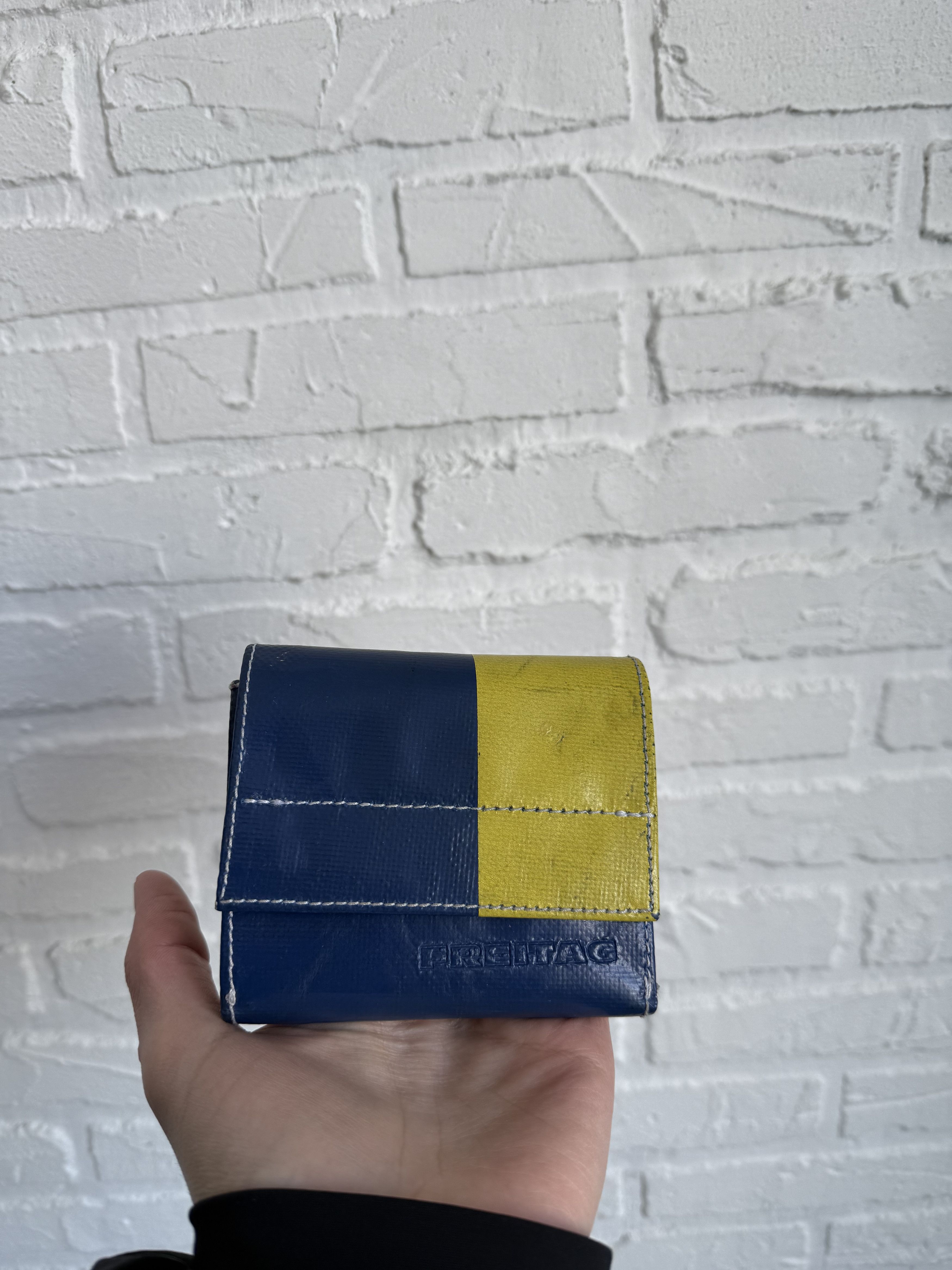 Freitag FREITAG Dallas wallet blue yellow Size ONE SIZE - 1 Thumbnail