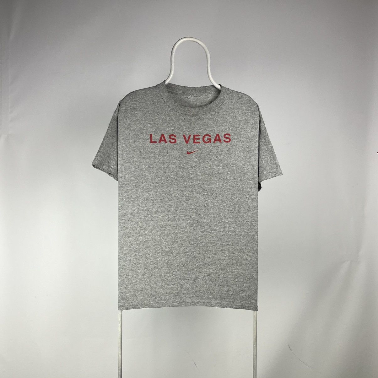 Nike Vintage Nike tshirt Las Vegas size Large Size US L / EU 52-54 / 3 - 1 Thumbnail
