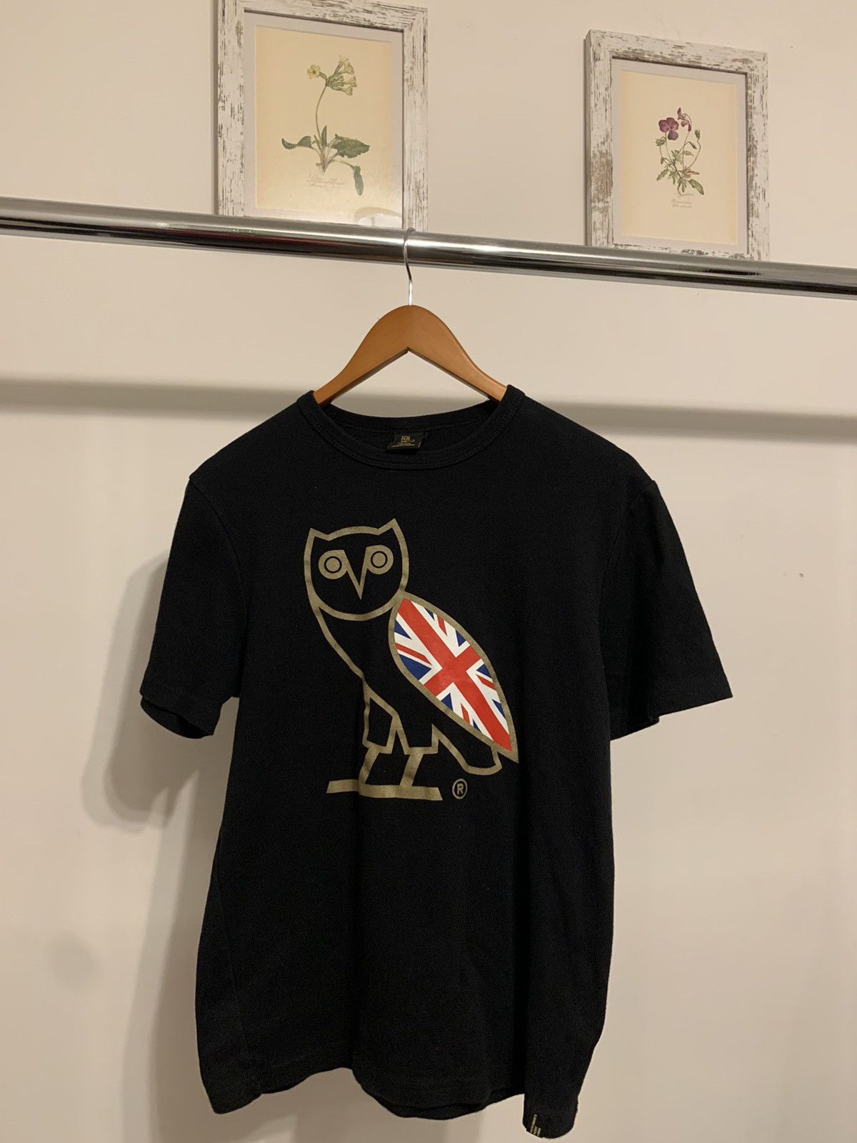 Ovo English flag owl tee (like new)