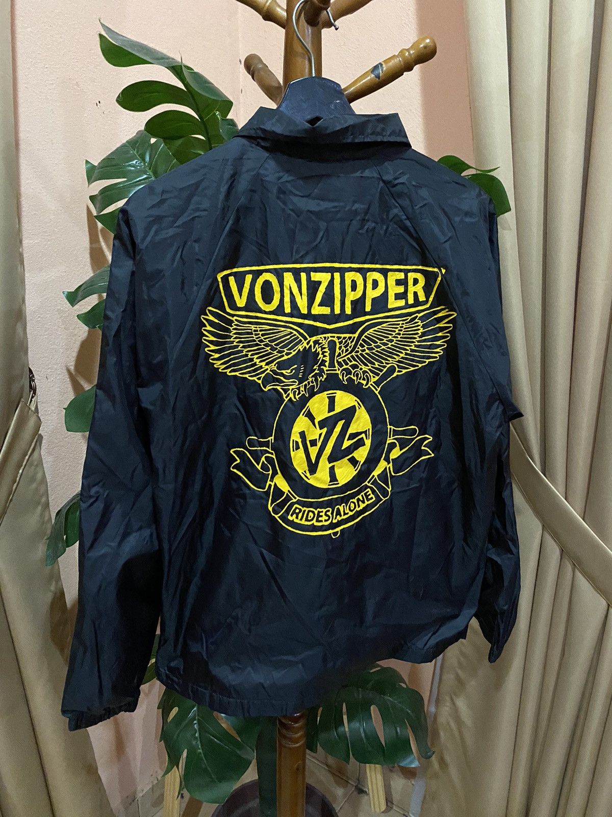 VonZipper VonZipper Coach Jacket – “Rides Alone” Black & Yellow, Size US S / EU 44-46 / 1 - 3 Thumbnail