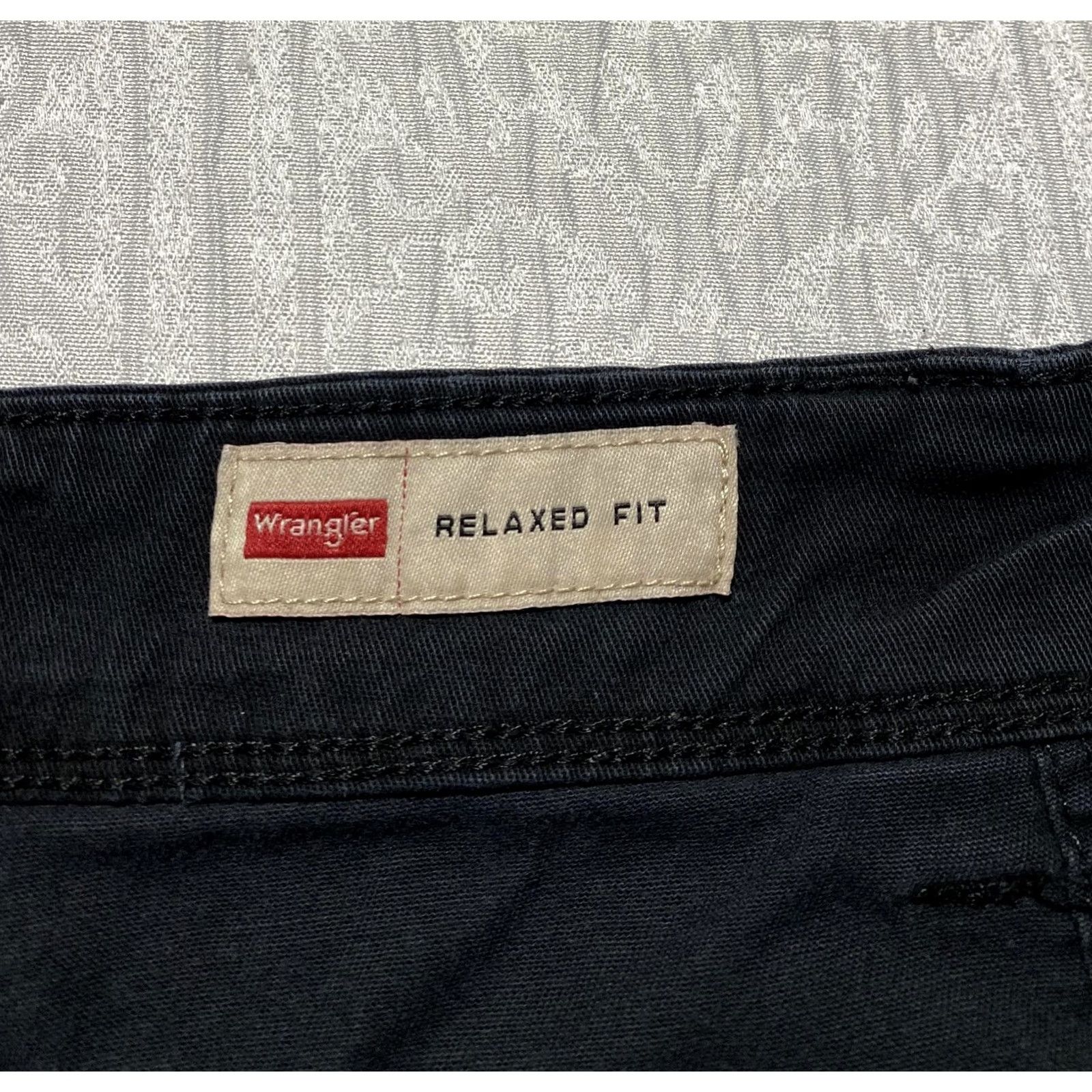 Wrangler Wrangler Shorts Mens 40 Black Relaxed Fit Cargo Canvas Pockets Cotton Casual Size US 40 / EU 56 - 8 Thumbnail