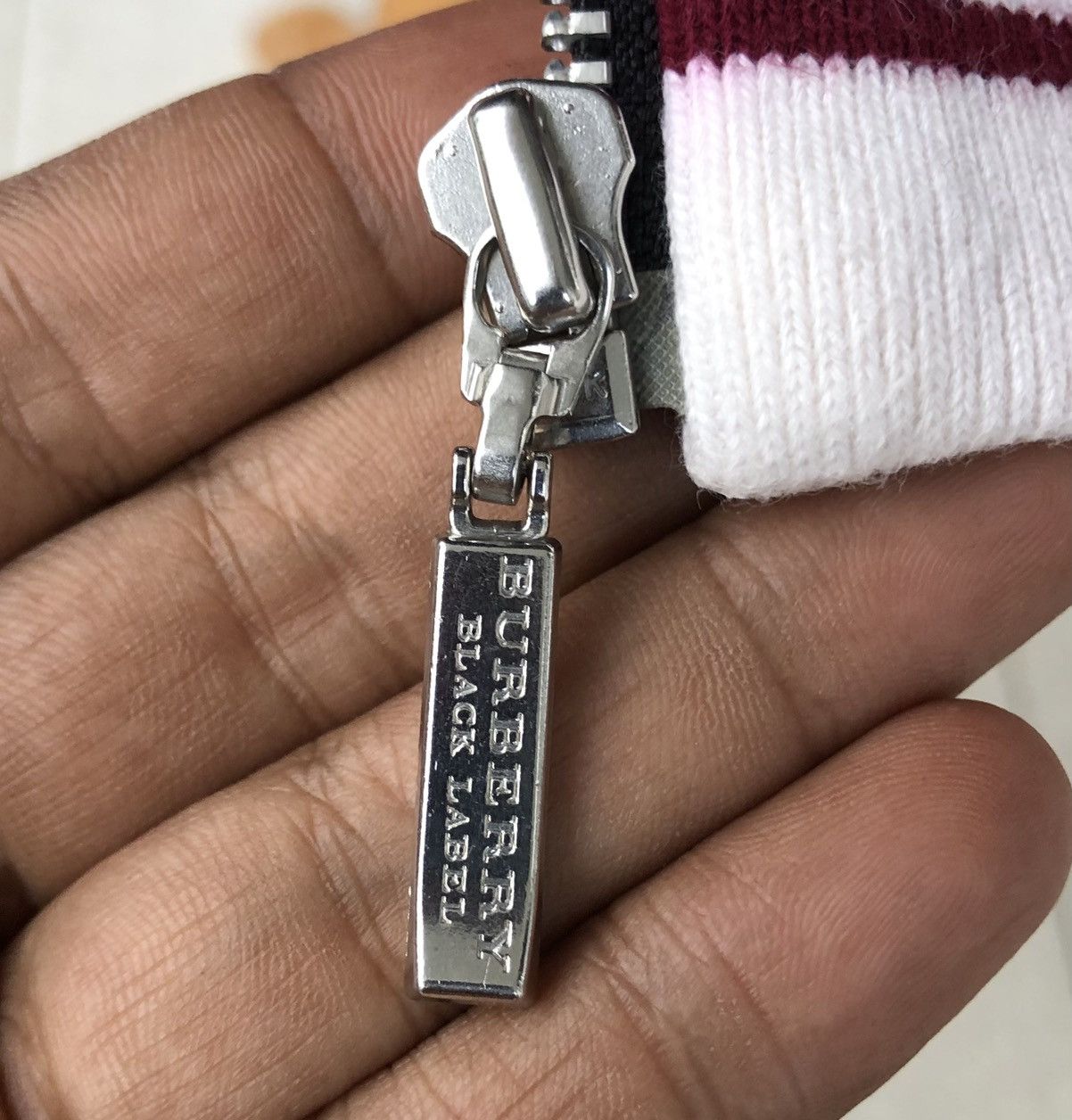 Burberry Burberry Black Label Patch Logo Stretchable Sweaters/Jacket Size US S / EU 44-46 / 1 - 11 Thumbnail