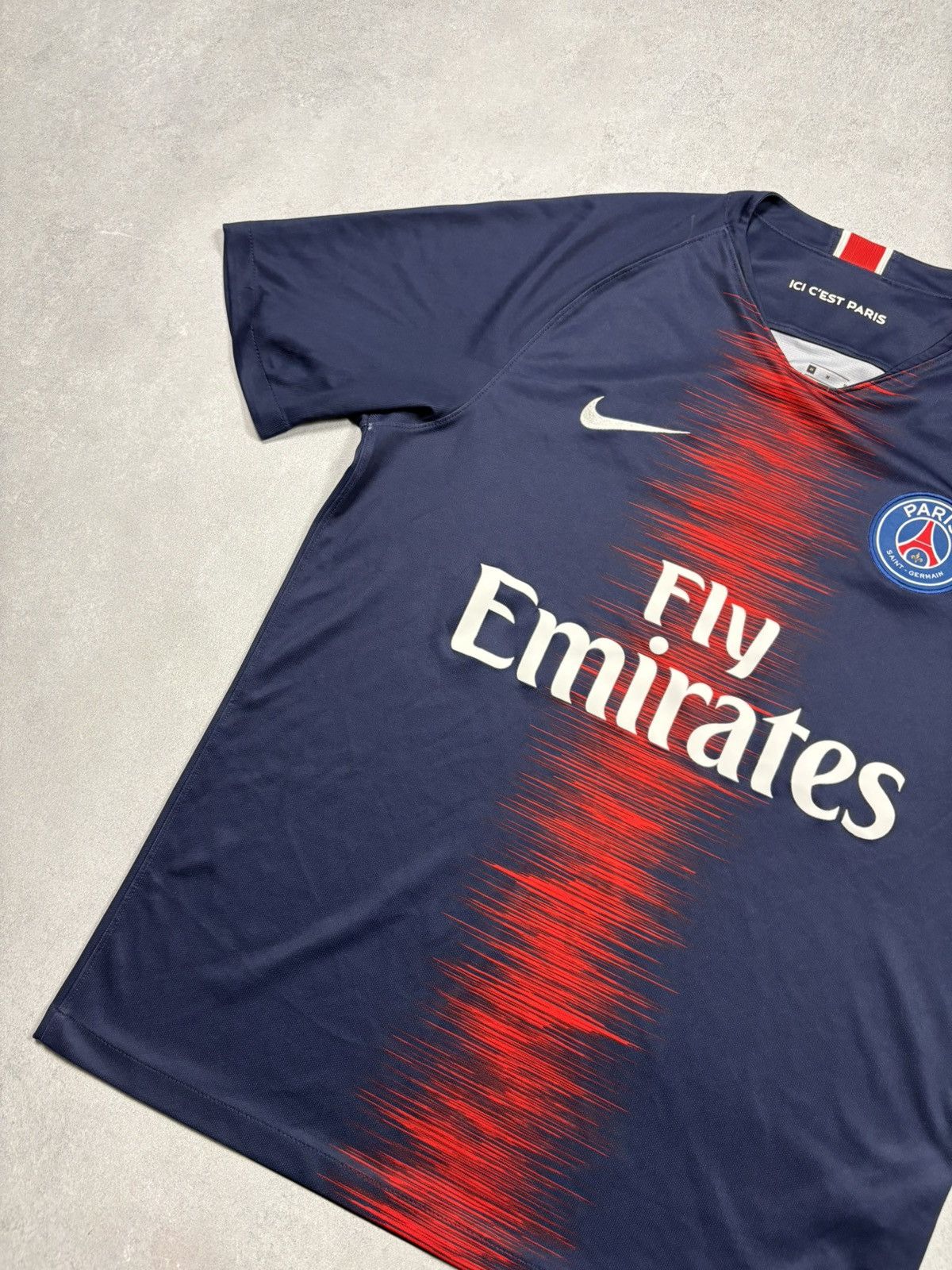 Nike Nike PSG Paris Saint-Germain 2018/19 Home Kit Soccer Jersey Size US M / EU 48-50 / 2 - 4 Thumbnail