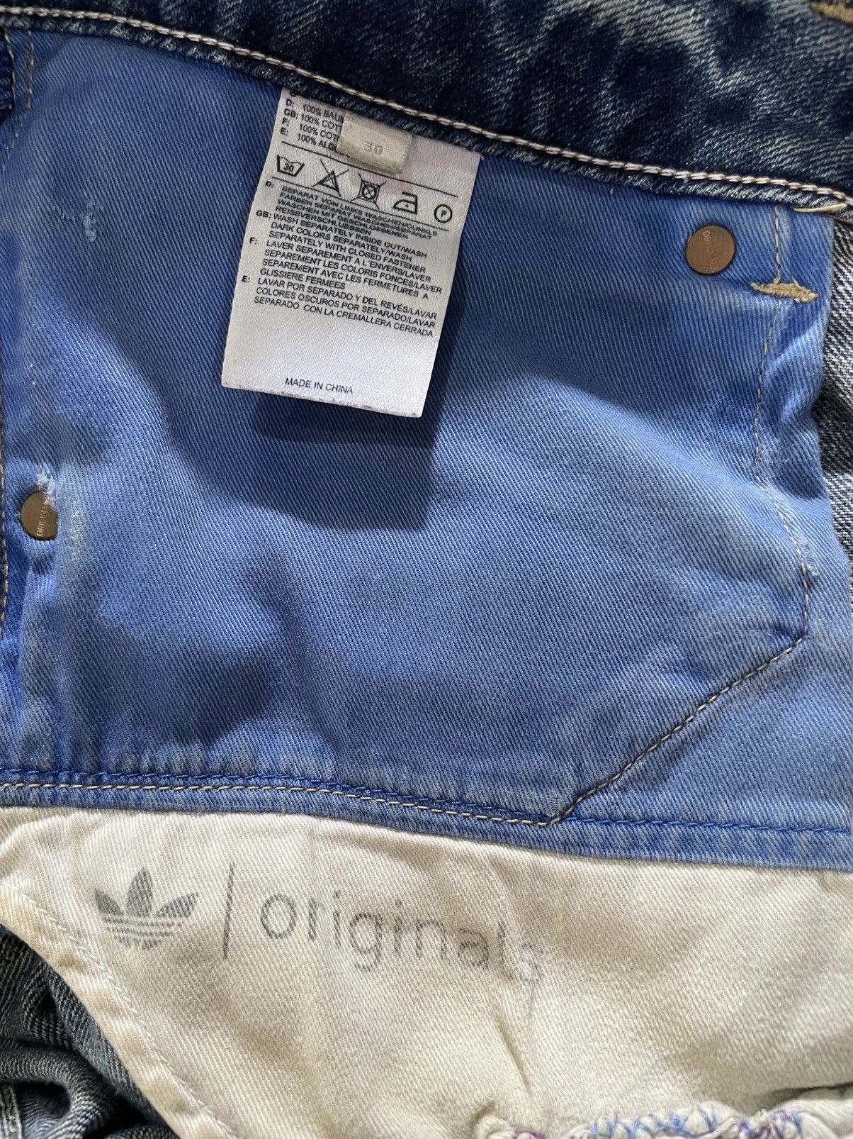 Adidas Vintage Adidas Faded Distress Blue Denim Jeans Size US 33 - 8 Thumbnail