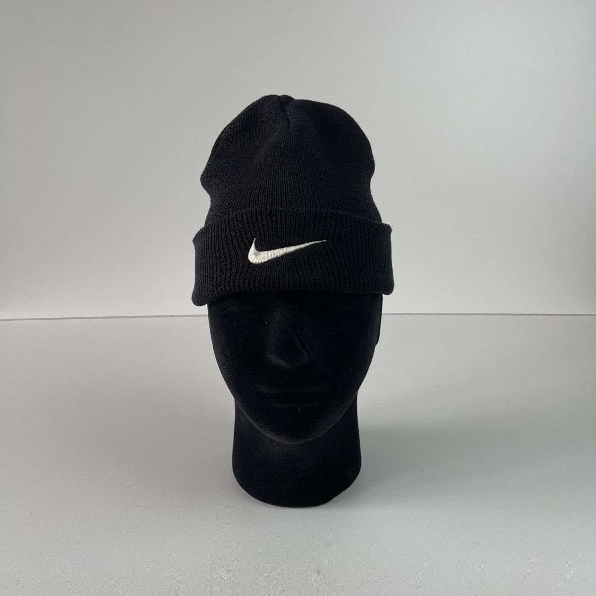 Nike Nike Swoosh Logo Vintage Beanie Hat Black Y2K Gorpcore Size ONE SIZE - 3 Thumbnail