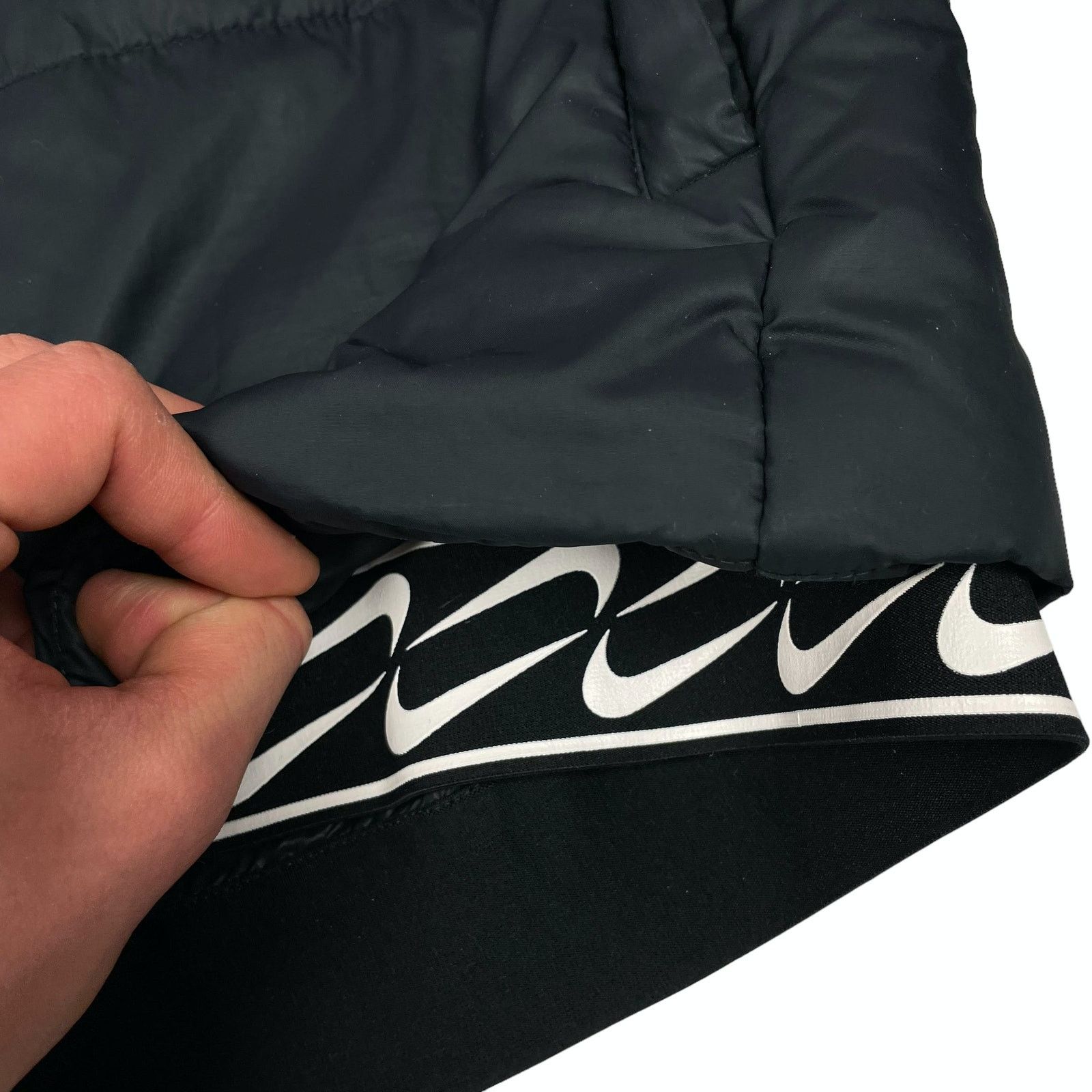 Nike Nike Women's Black Long Sleeve Hooded Puffer Jacket XS Size XS / US 0-2 / IT 36-38 - 10 Thumbnail