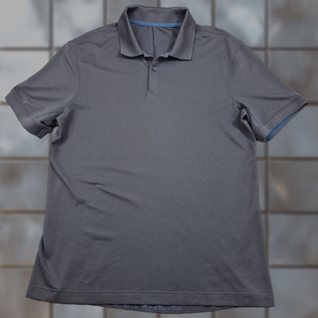 Lululemon Lululemon Polo Shirt Mens Large Gray Solid Performance Golf Live In Practice Shirt Size US L / EU 52-54 / 3 - 1 Thumbnail