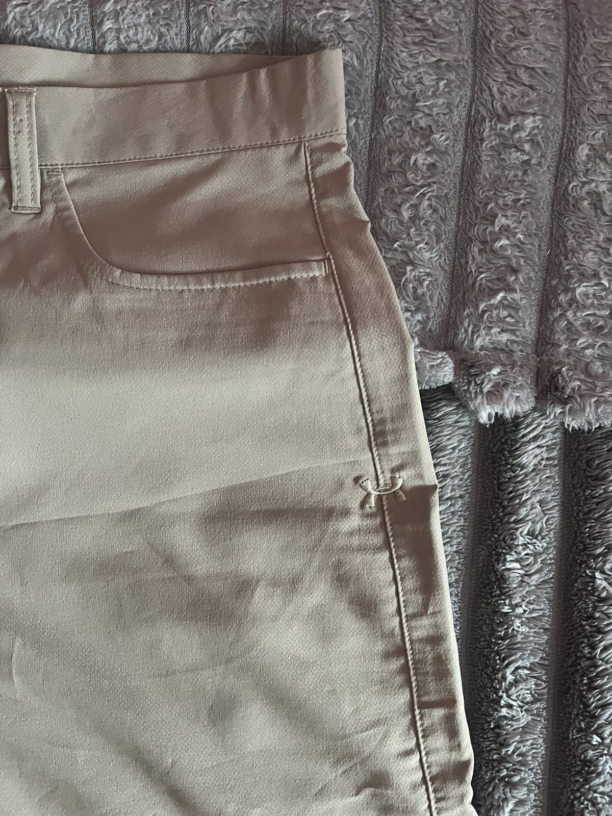 Under Armour Under Armour Tech Shorts Size US 26 / EU 42 - 2 Thumbnail