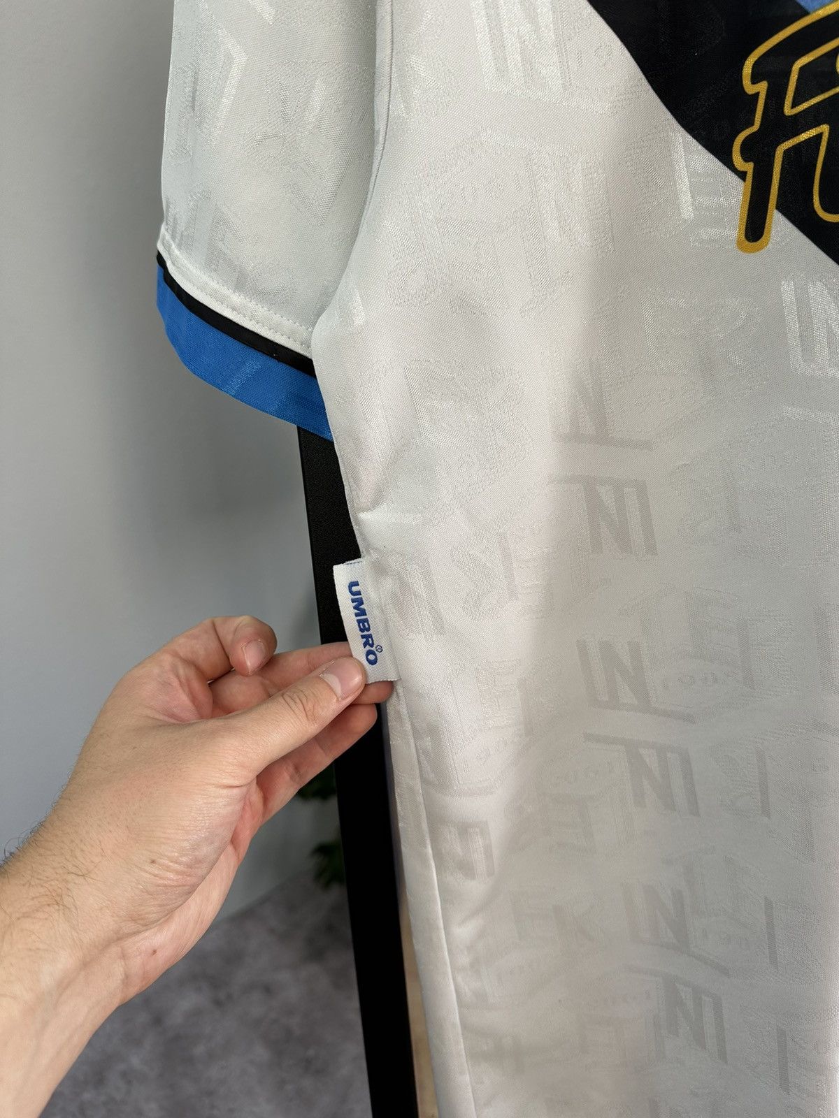 Umbro Vintage Umbro Inter 1993/94 Away Jersey Archival Rare Size US L / EU 52-54 / 3 - 5 Thumbnail