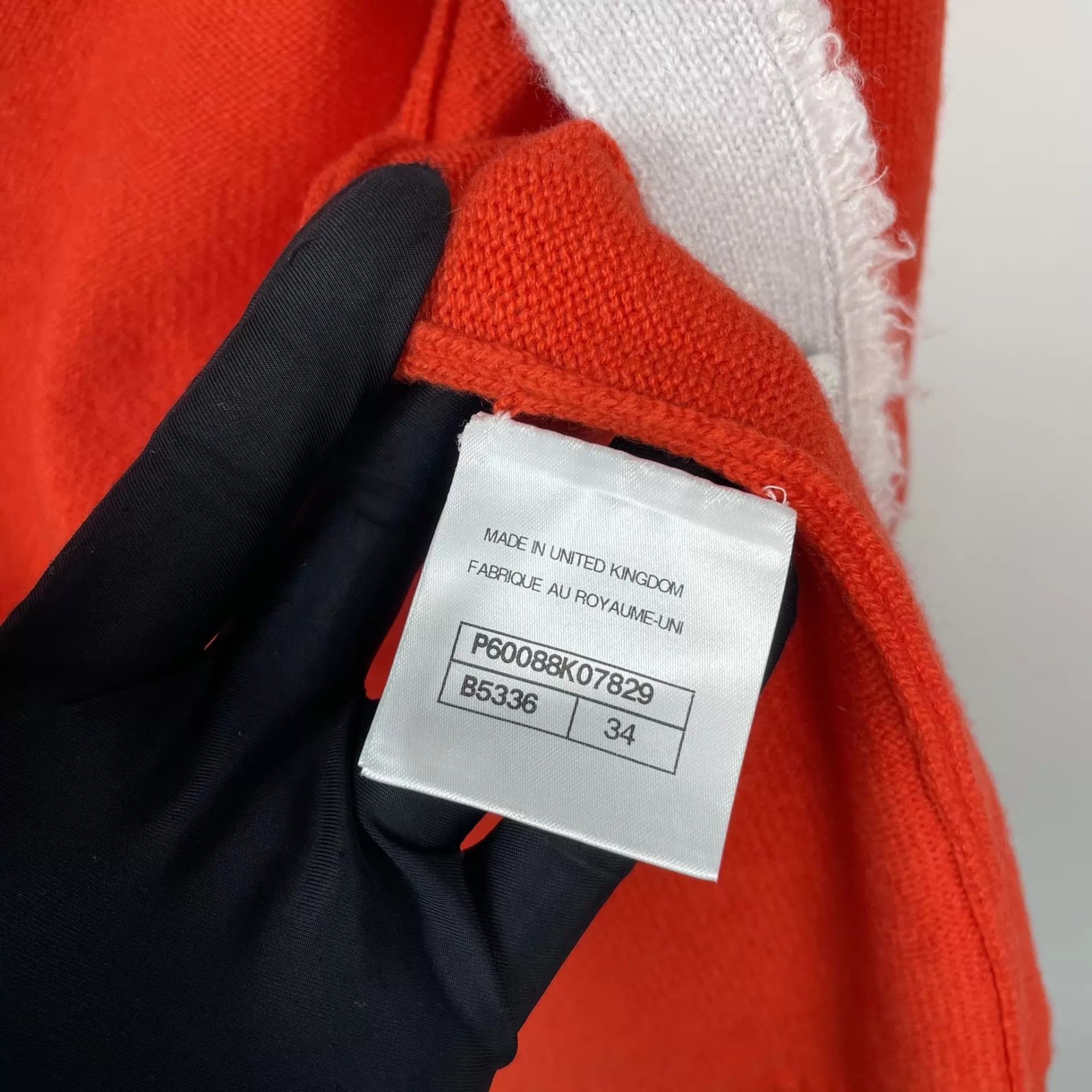 Chanel Chanel Red & White Cardigan 34 (Missing One Button) Size XS / US 0-2 / IT 36-38 - 4 Thumbnail