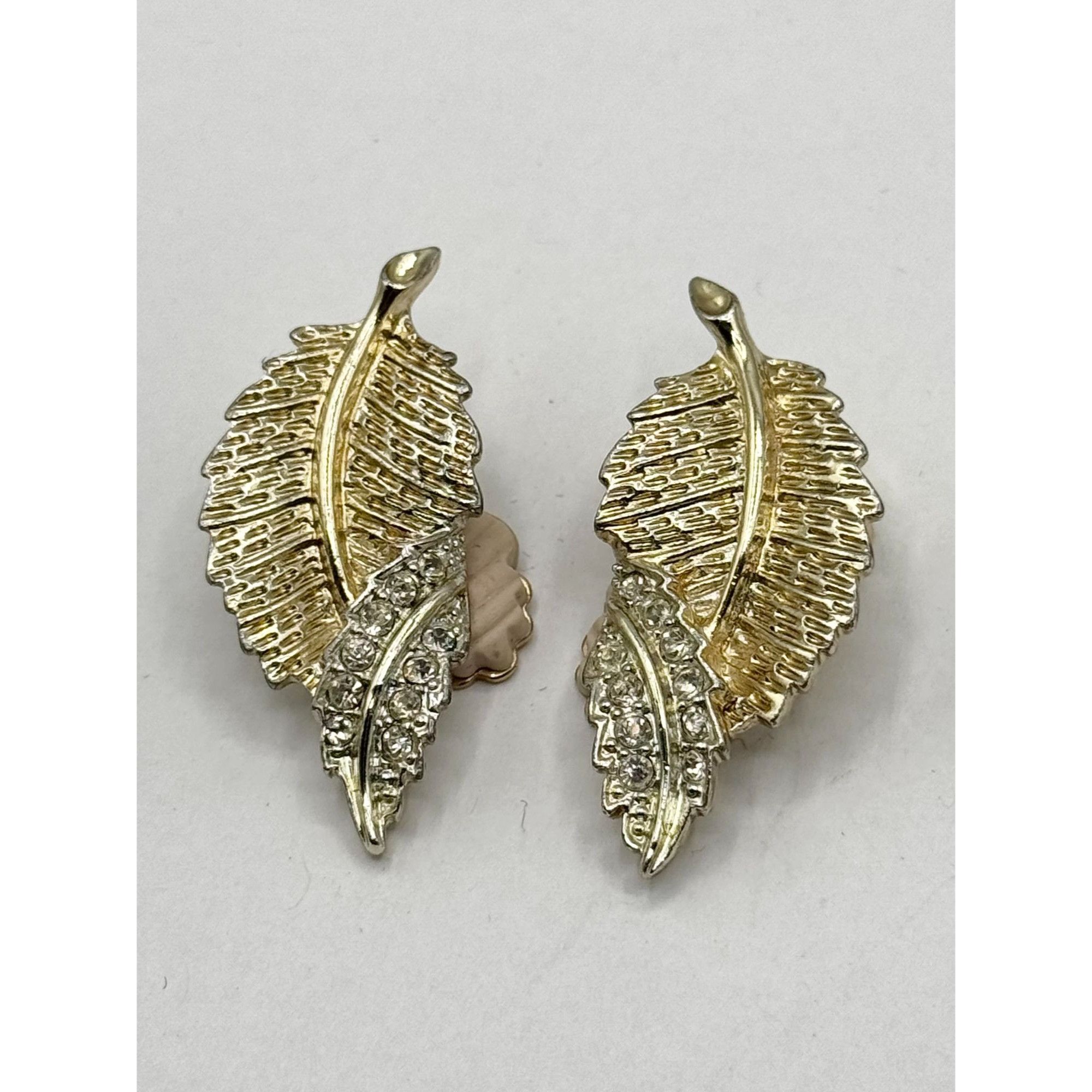 Vintage Sarah Coventry rhinestone gold leaf clip on vintage earrings Size ONE SIZE - 2 Thumbnail