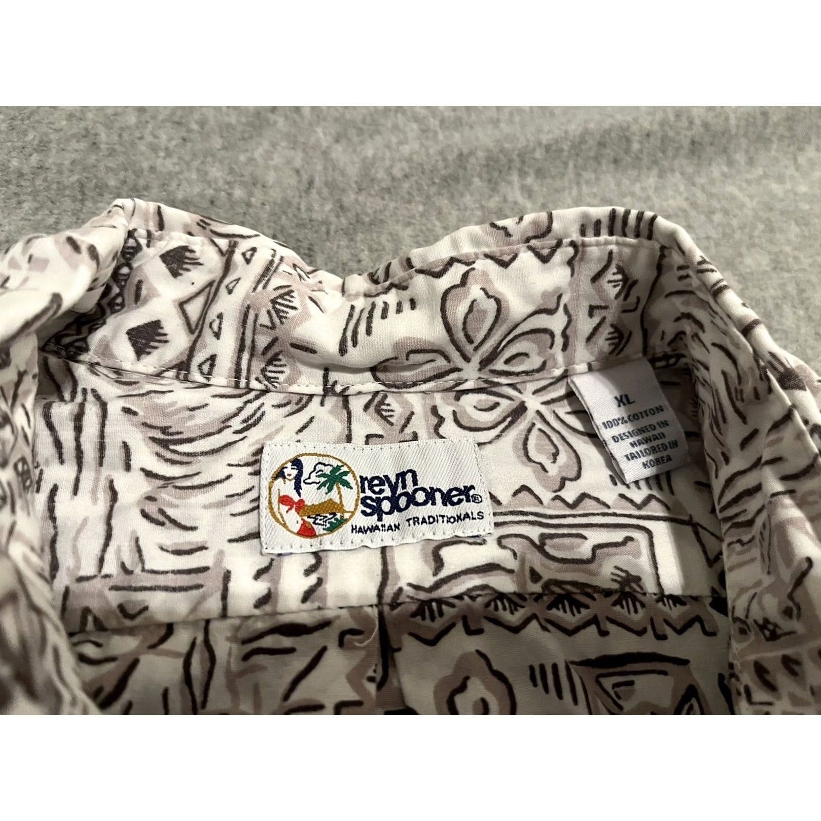 Reyn Spooner REYN SPOONER Hawaiian Shirt Surfing Tribal XL Men's Short Sleeve Beige - Beach Tropical Nautical Outdoor 90s? Size US XL / EU 56 / 4 - 2 Thumbnail