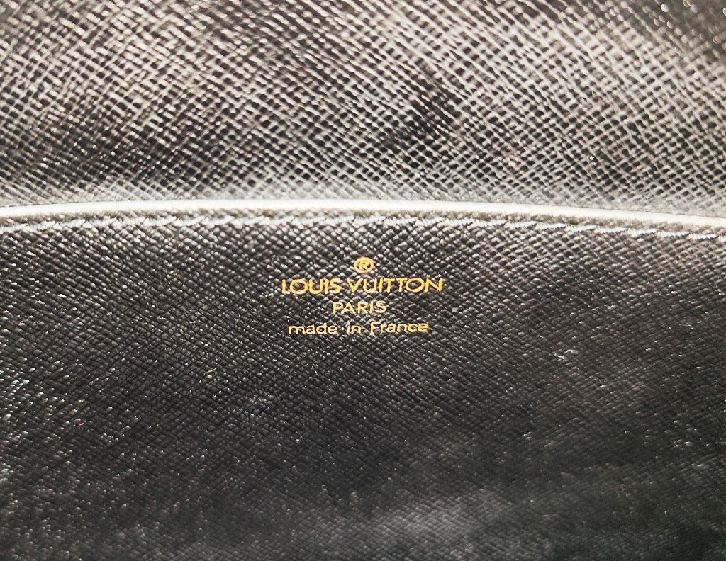 Louis Vuitton authentic LOUIS VUITTON Epi POCHETTE HOMME leather Clutch Size ONE SIZE - 2 Thumbnail
