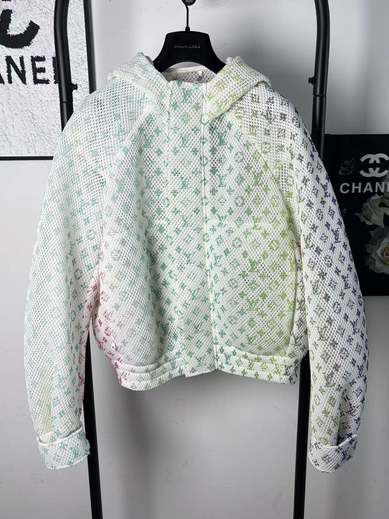 Louis Vuitton Louis Vuitton Tie-Dye Gradient Multi Light Jacket m Men Size US M / EU 48-50 / 2 - 1 Thumbnail