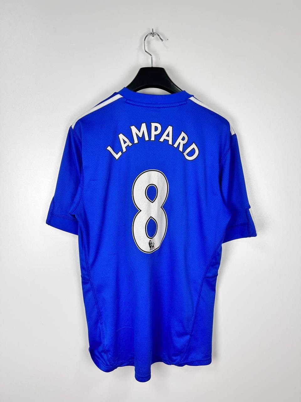 Vintage Chelsea Adidas Lampard 8 jersey t-shirts size M Size US M / EU 48-50 / 2 - 2 Thumbnail