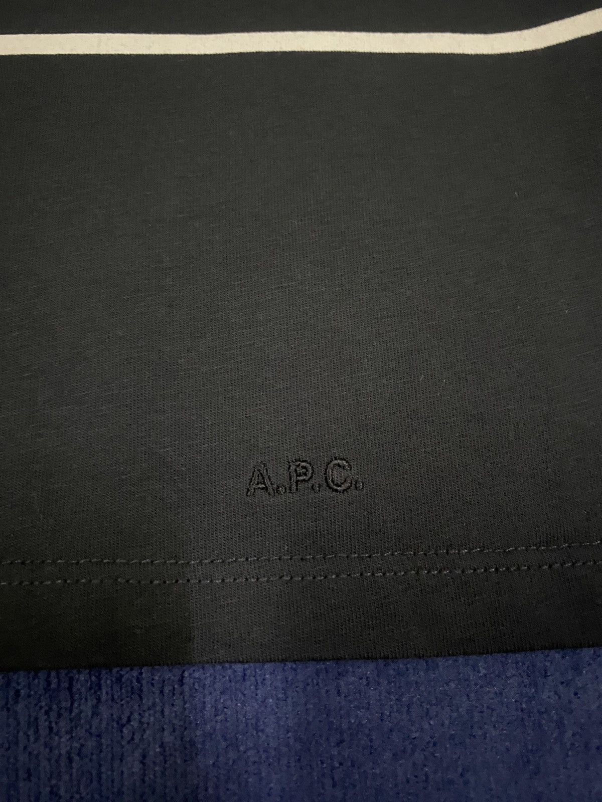 A.P.C. A.P.C Navy Blue and White Stripe Border Short Sleeve Tee Size US XL / EU 56 / 4 - 4 Thumbnail