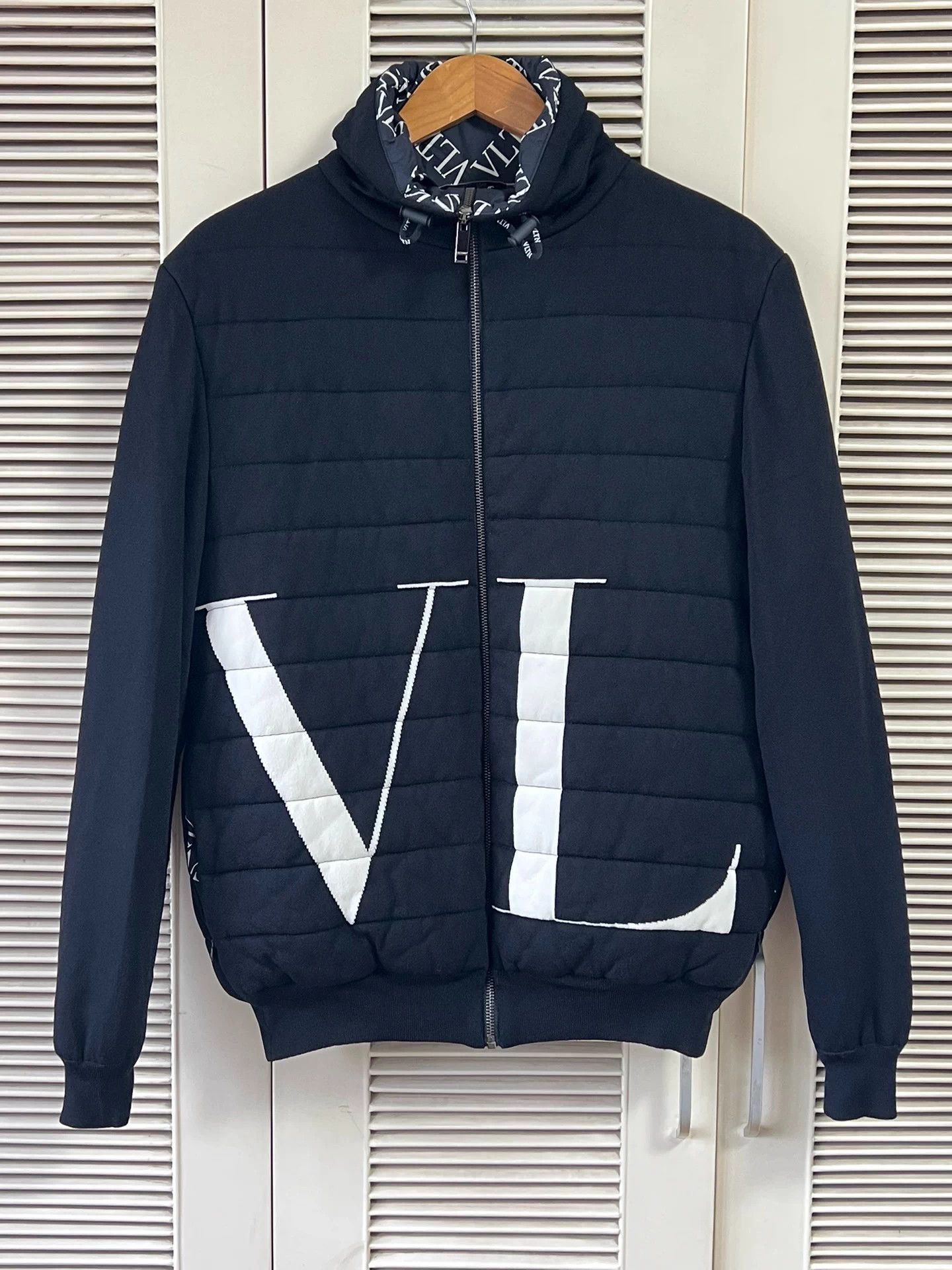 Valentino Valentino Men's Black Big Logo Puffer S Logo Lining Size US S / EU 44-46 / 1 - 1 Thumbnail