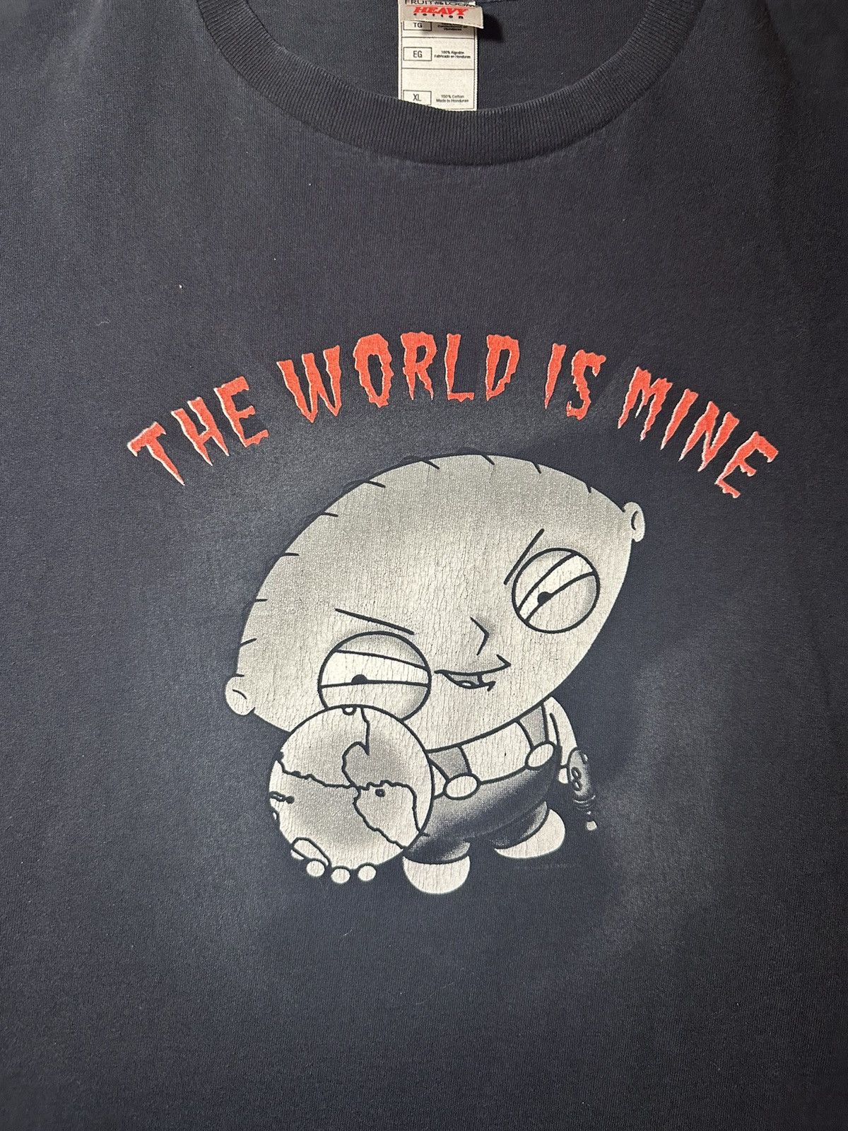 Vintage Vintage Family Guy Stewie the world is mine tee Size US L / EU 52-54 / 3 - 3 Thumbnail