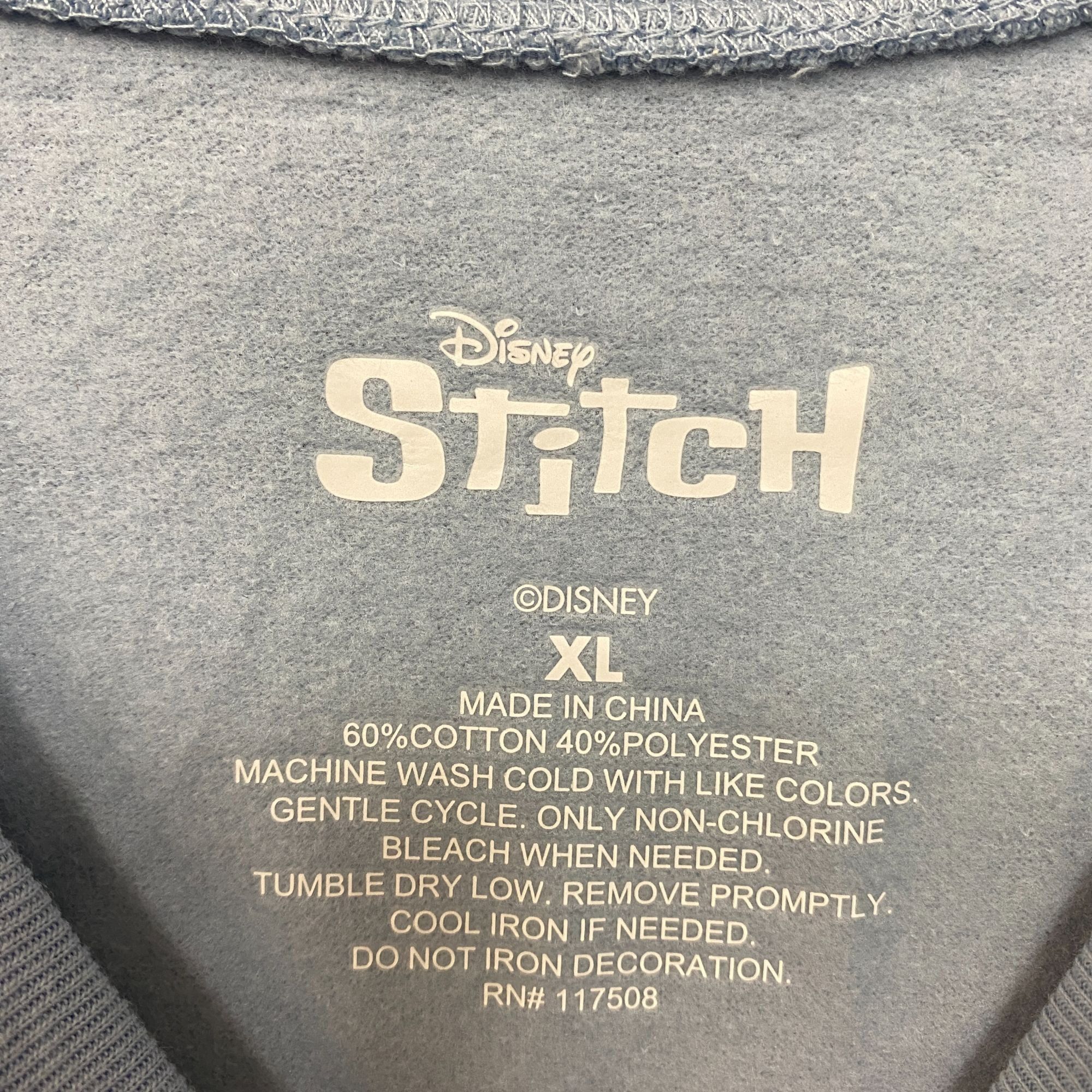 Disney Disney's Lilo and Stitch Enjoy All the Little Things Crewnec Size XL / US 12-14 / IT 48-50 - 4 Thumbnail