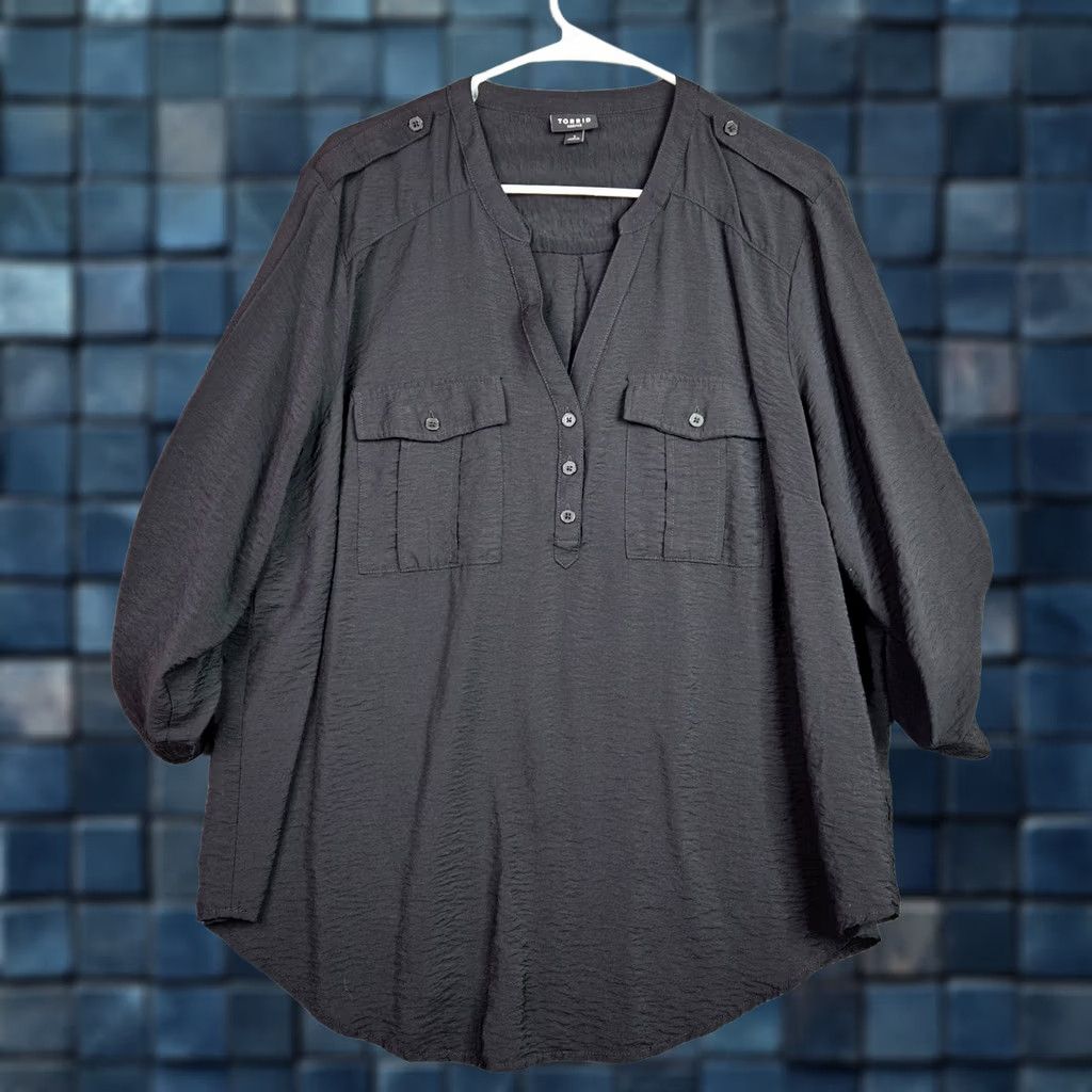 Torrid Torrid Black 3/4 Sleeve V-Neck Pullover Blouse Women's Plus Size 1X Shirt Knit Lightweight All Seasons Casual Solid Size XL / US 12-14 / IT 48-50 - 1 Thumbnail