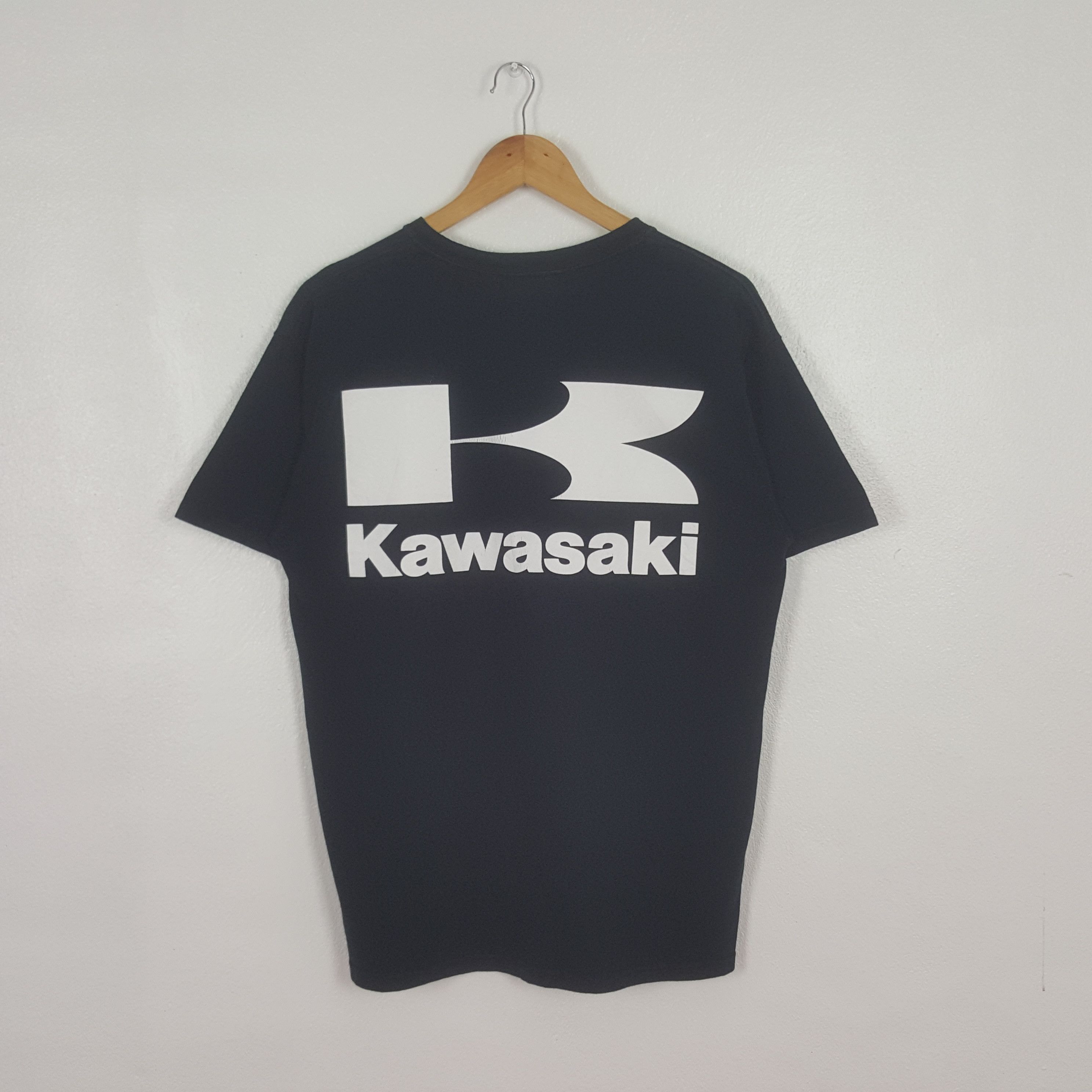 Japanese Brand Vintage Kawasaki Racing Motorsports Tshirt C312N38 Size US L / EU 52-54 / 3 - 1 Thumbnail