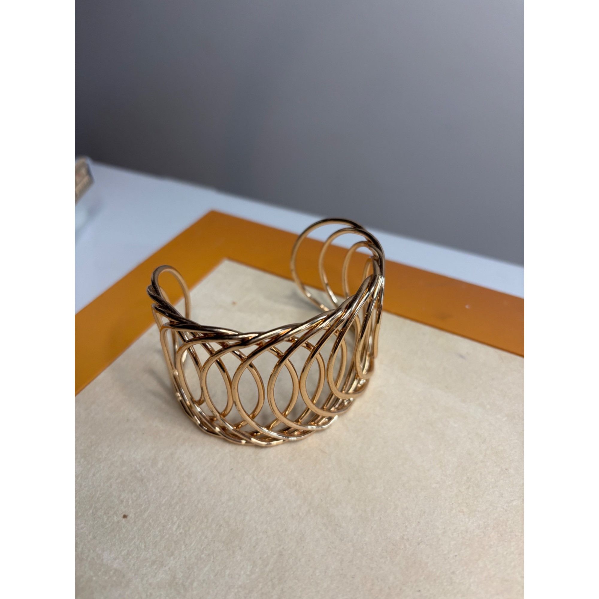 Other Vintage Gold-Toned Openwork Cuff Bracelet With Twisted Wire Size ONE SIZE - 11 Thumbnail