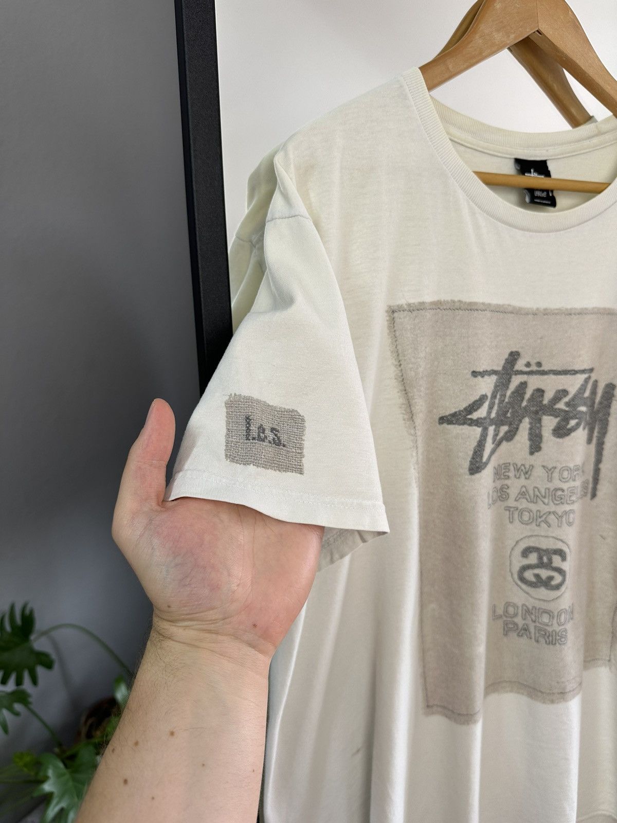 Stussy Vintage Stussy Distressed T-Shirt Big Logo Faded Y2K Size US L / EU 52-54 / 3 - 4 Thumbnail