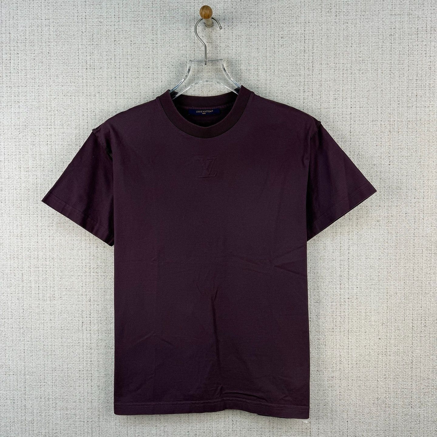 Louis Vuitton Louis Vuitton Embossed Logo T-Shirt XS Size US XS / EU 42 / 0 - 1 Thumbnail
