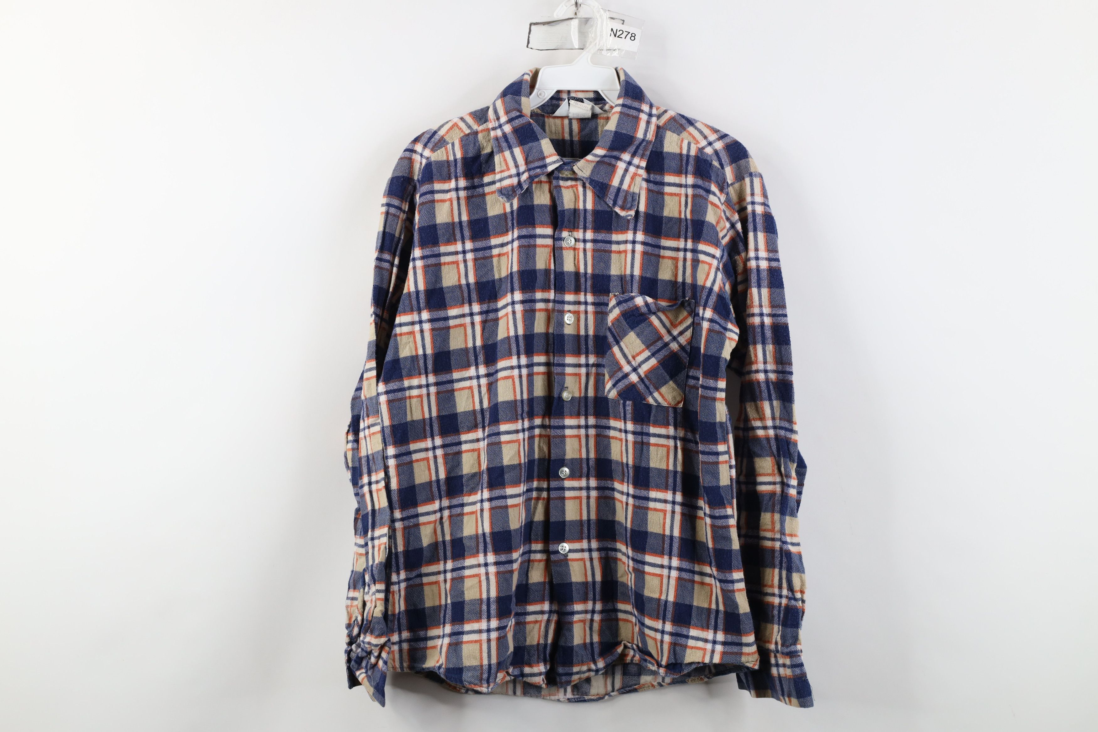 Vintage Vintage 60s 70s Streetwear Collar Button Shirt Plaid USA Size US S / EU 44-46 / 1 - 1 Thumbnail
