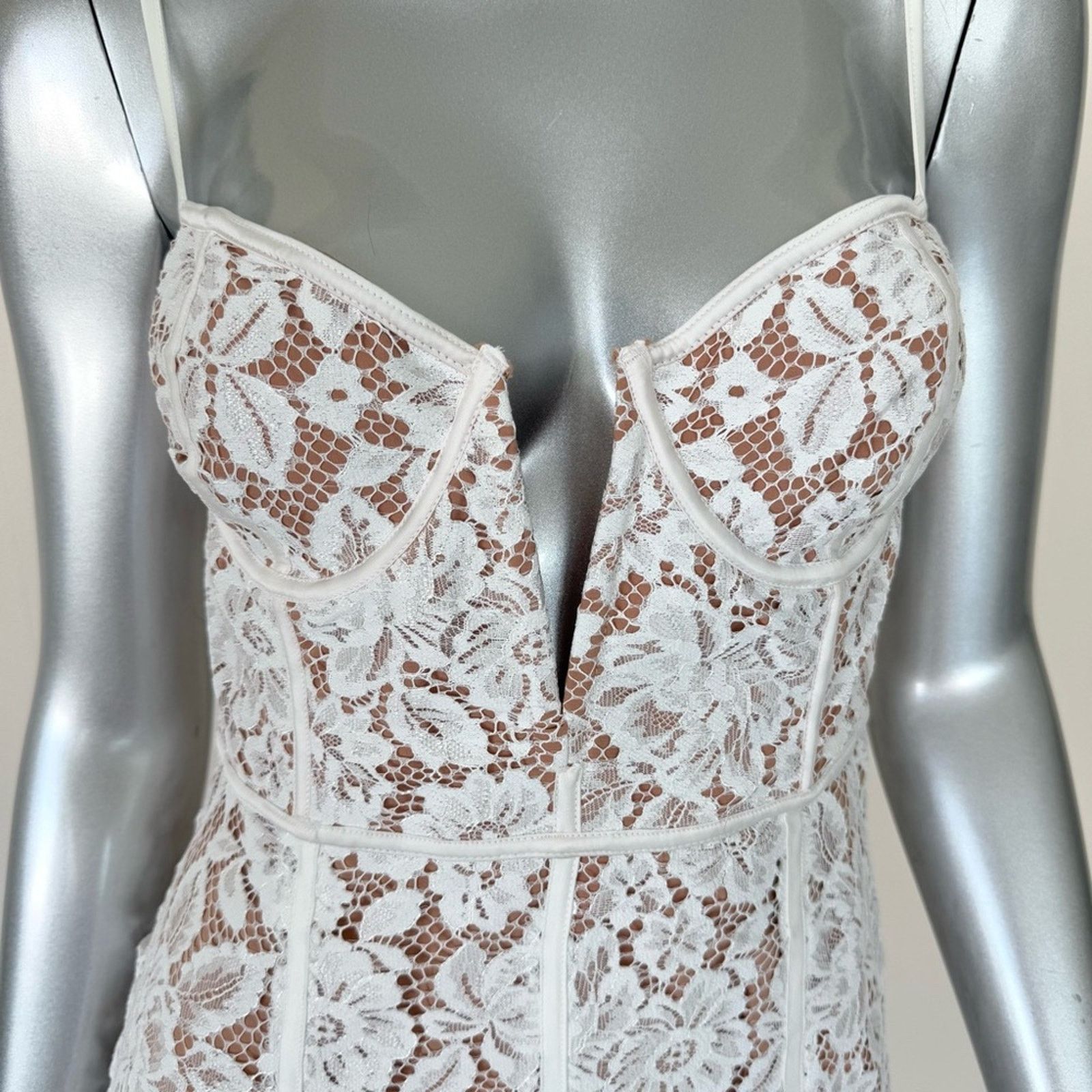 For Love & Lemons NWT!!! For love and lemons women dress size M Retail 265$ Size M / US 6-8 / IT 42-44 - 3 Thumbnail