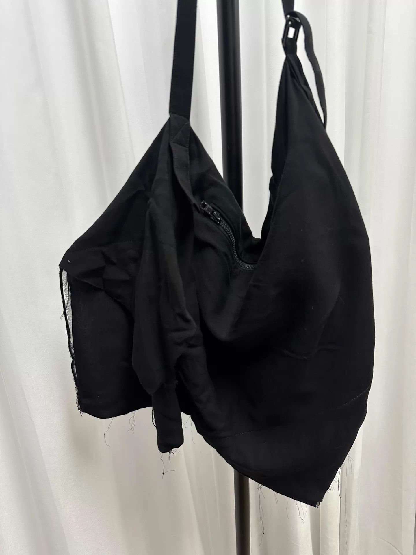 Yohji Yamamoto Yohji Yamamoto Discord Flowy Rayon Crossbody Bag Size ONE SIZE - 5 Thumbnail