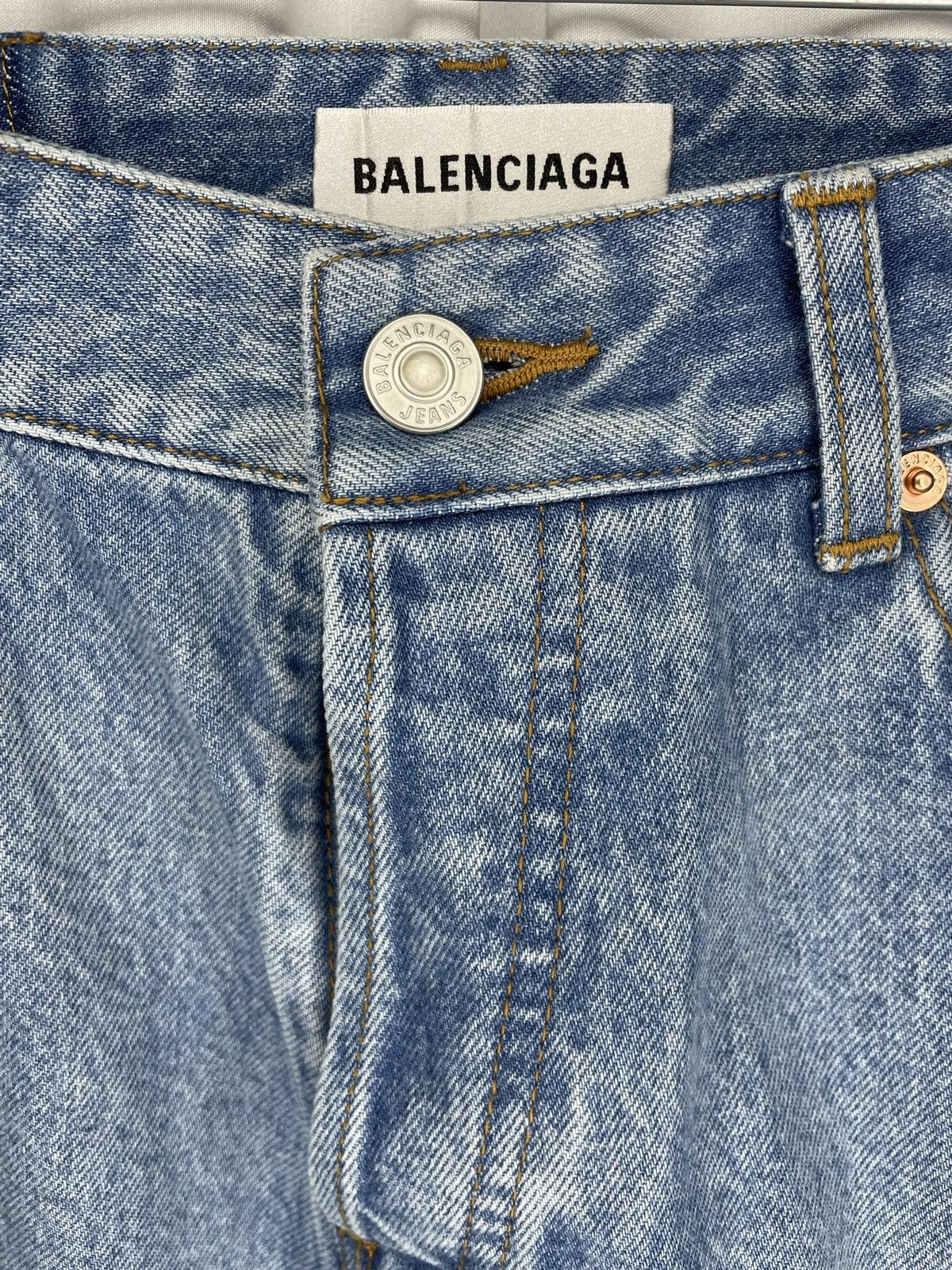 Balenciaga Balenciaga Stonewashed Pleated Jeans Size 27" / US 4 / IT 40 - 5 Thumbnail