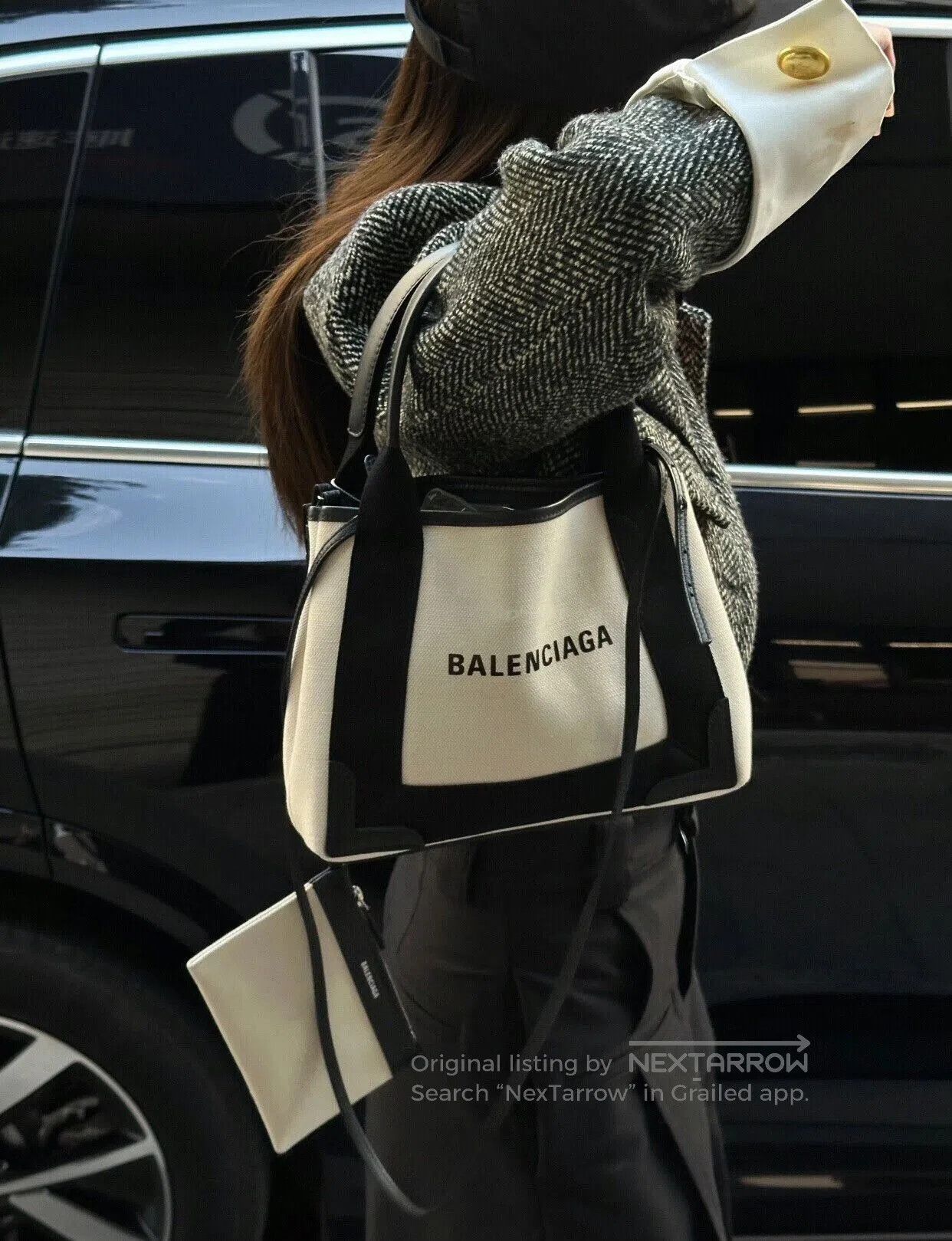 Balenciaga Balenciaga Navy Beige Canvas Leather Tote. Size ONE SIZE - 2 Thumbnail