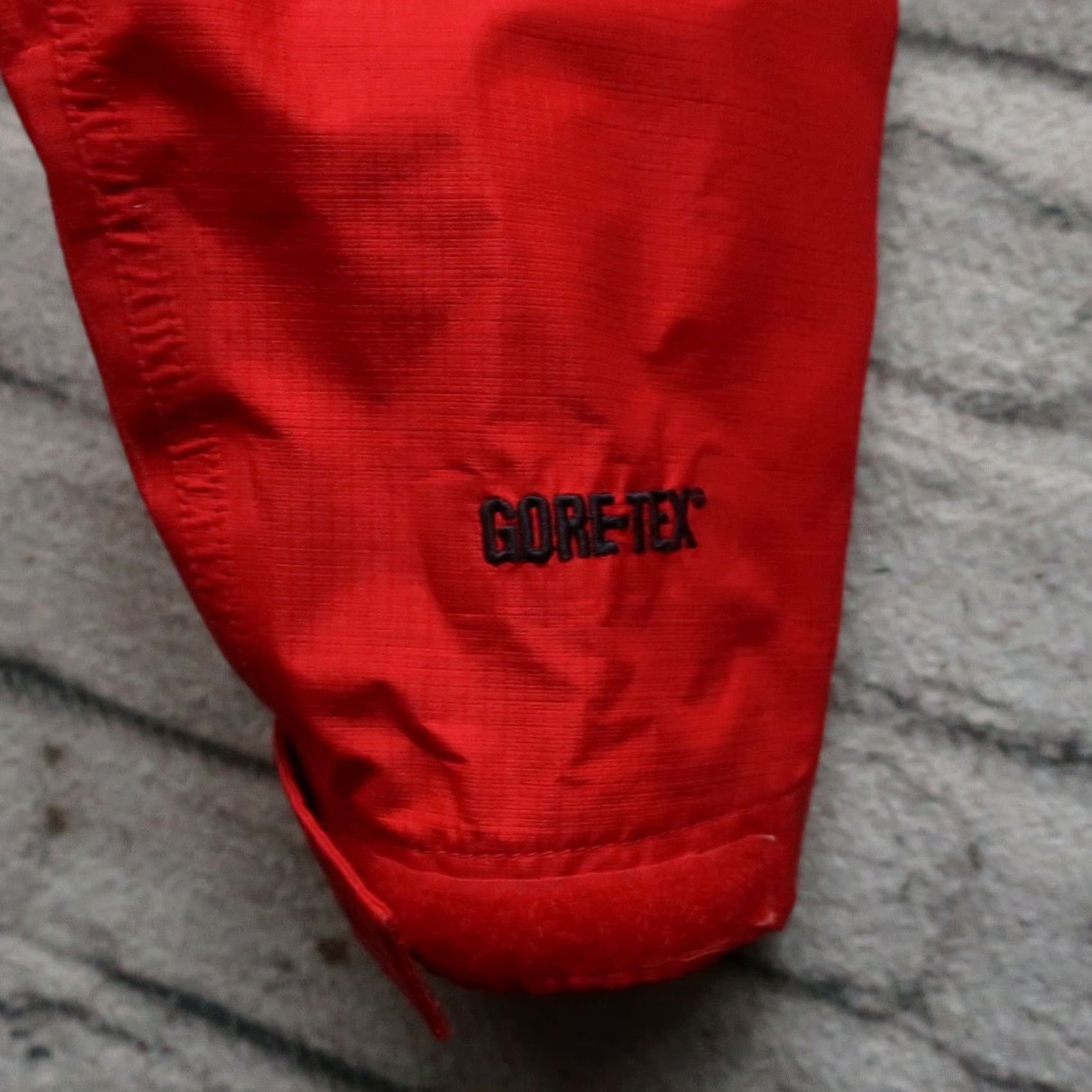 The North Face Vintage North Face Goretex Mountain Parka Jacket Small Red 90s Mens Size US S / EU 44-46 / 1 - 4 Thumbnail