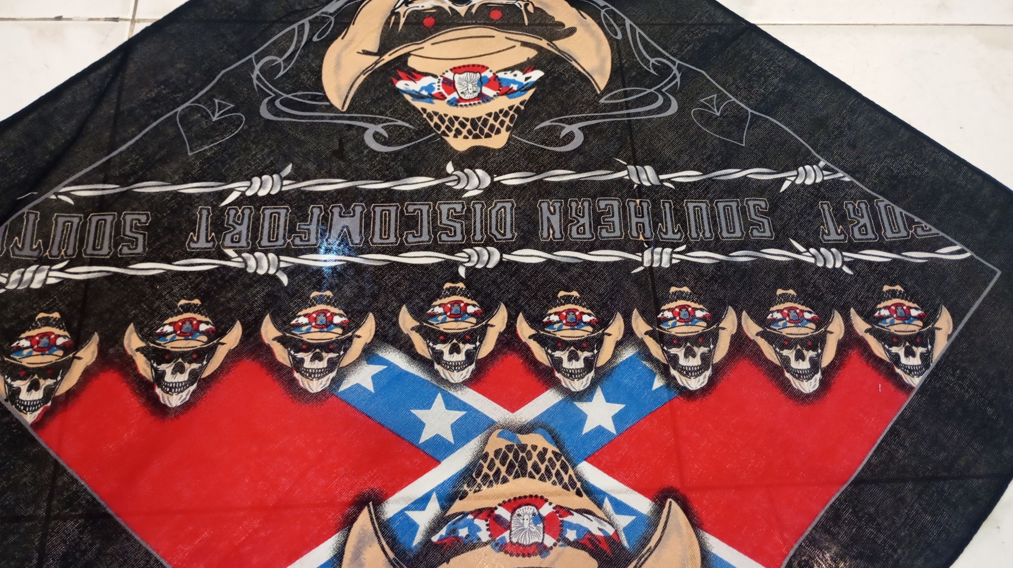 Band Tees Skulls Bandana Handkerchief Rock Band Streetwear Size ONE SIZE - 2 Thumbnail