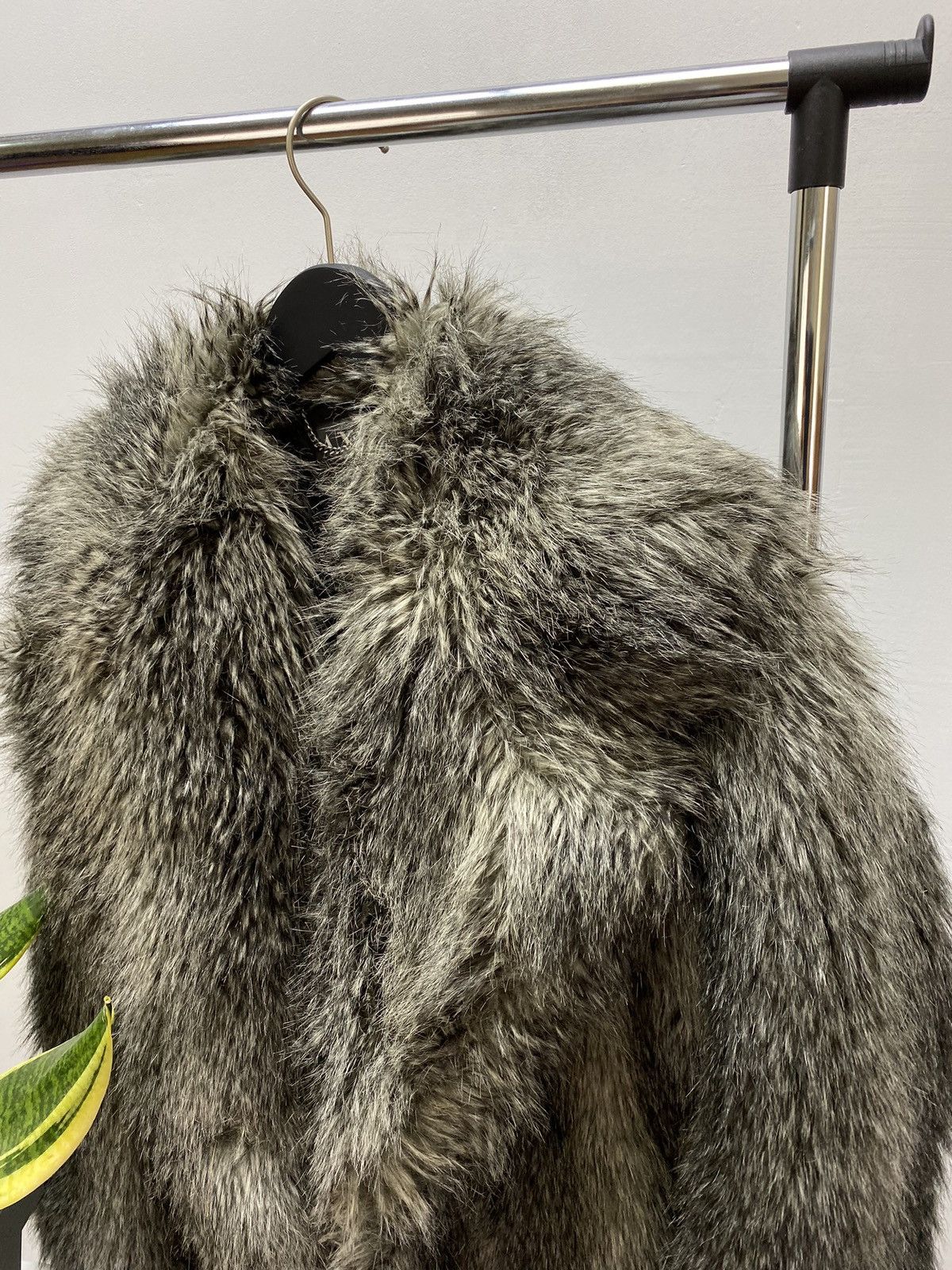 Armani × Vintage Women’s Armani Exchange Fur Coat Jacket Size M / US 6-8 / IT 42-44 - 3 Thumbnail