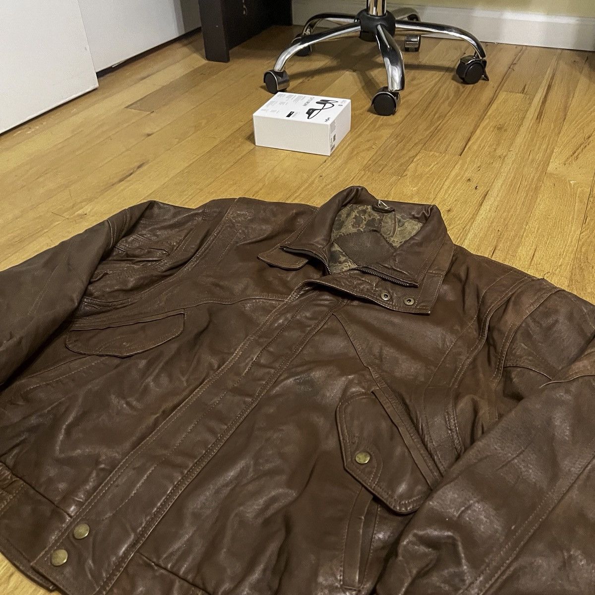 Other Vintage Brown Leather Bomber Jacket • Paisley Lining • XL Size US XL / EU 56 / 4 - 2 Thumbnail