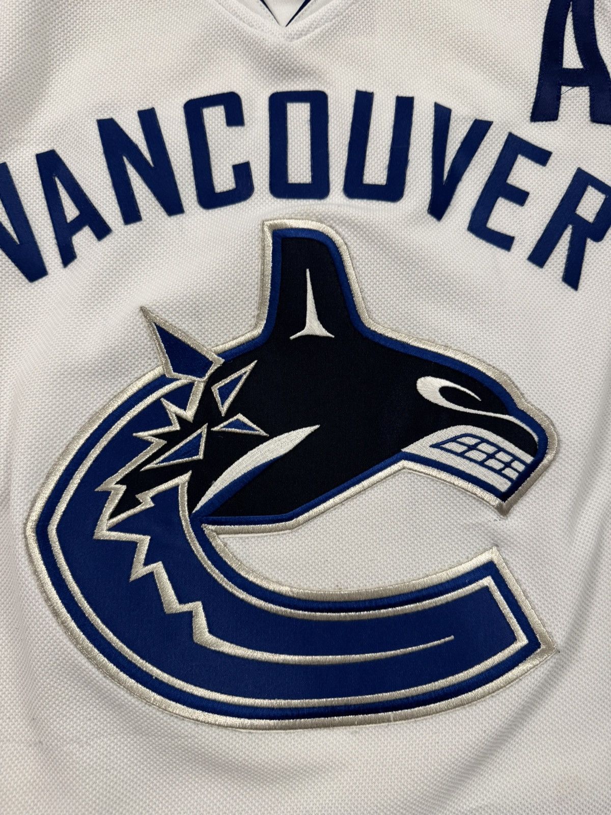 NHL × Reebok × Vintage 2010 NHL Vancouver Canucks Ryan Kesler #17 Jersey/NHL Jersey Size US M / EU 48-50 / 2 - 7 Thumbnail