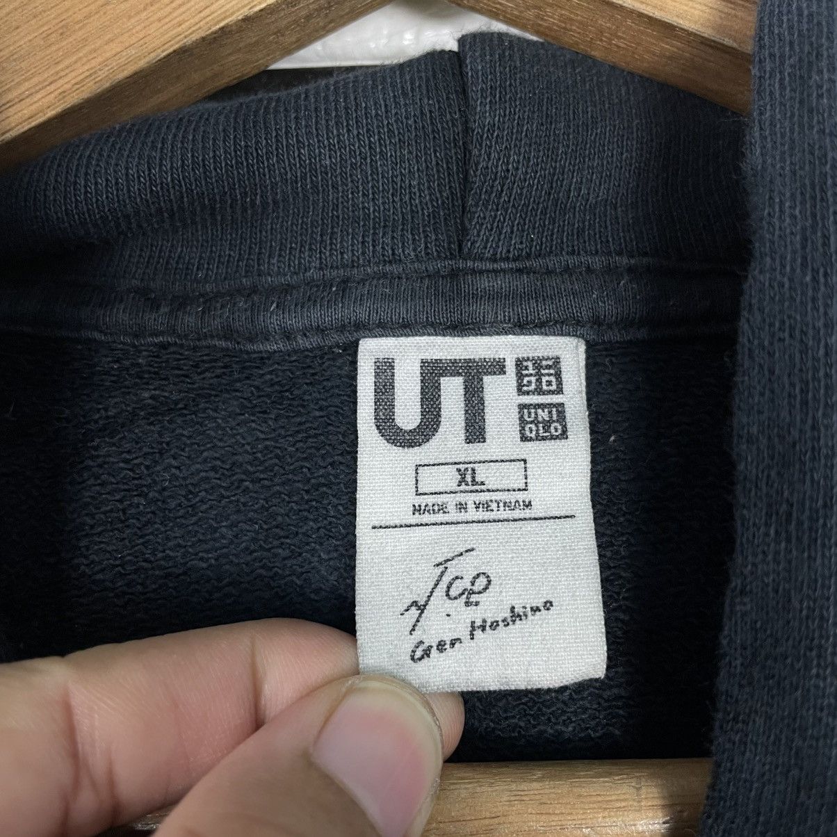 Uniqlo Uniqlo Gen Hashina Pullover Hoodie Size US L / EU 52-54 / 3 - 13 Thumbnail