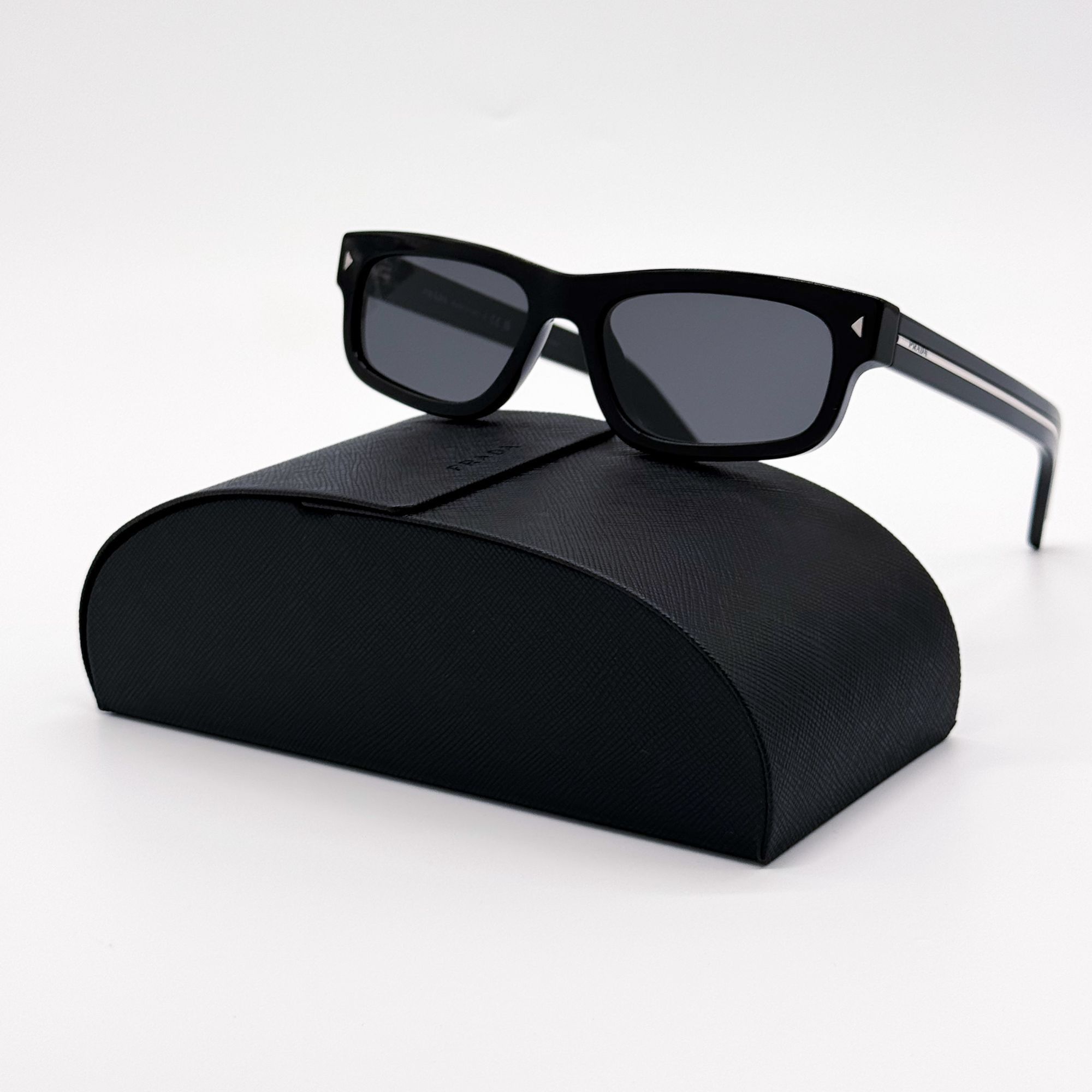 Prada NEW PRADA SUNGLASSES PRB11S 16K731 BLACK PR B11S, SPR B11S Size ONE SIZE - 1 Thumbnail