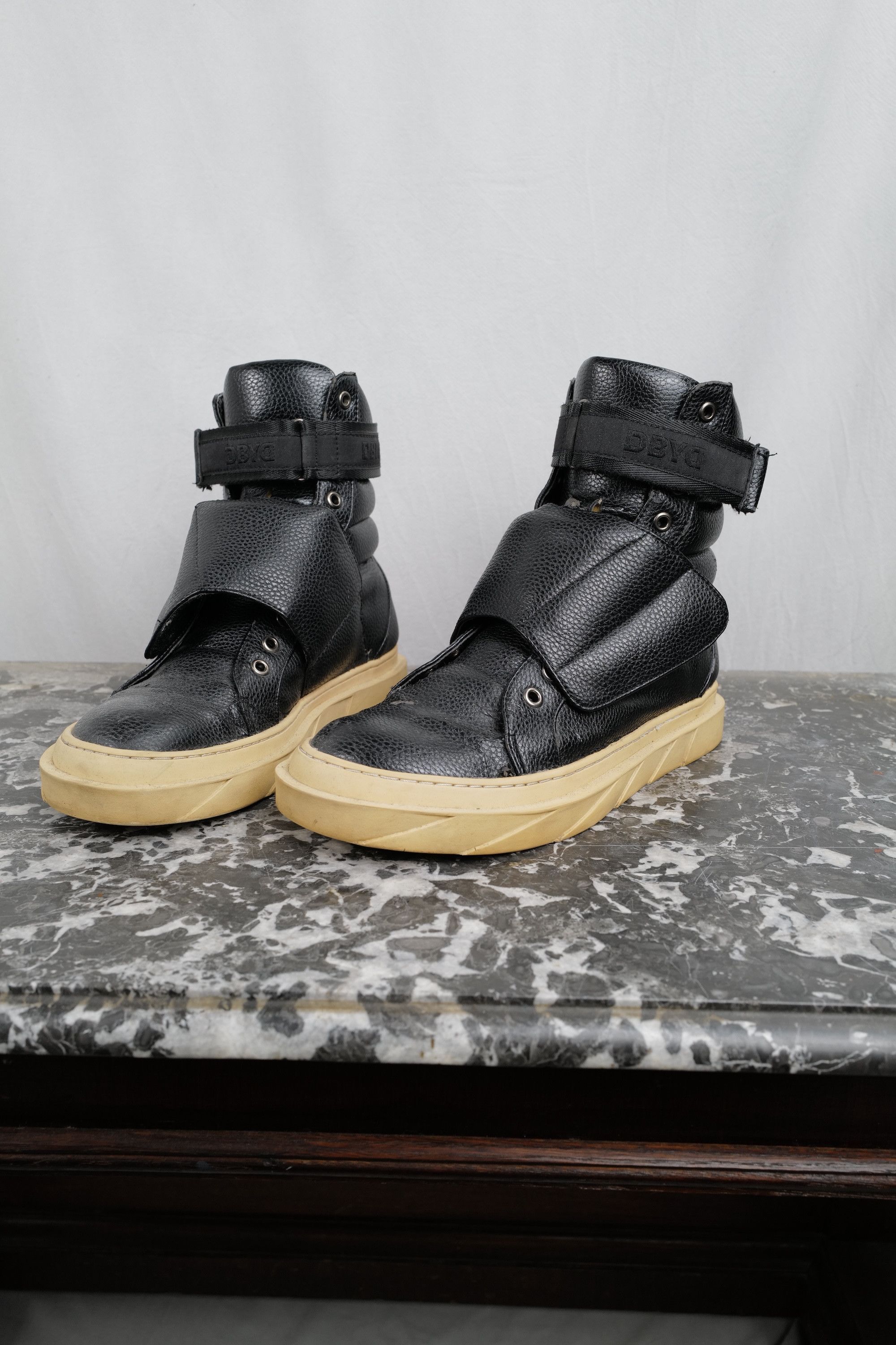 D by D DBYD HI-TOP FABRIC SNEAKER Size US 8 / EU 41 - 6 Thumbnail