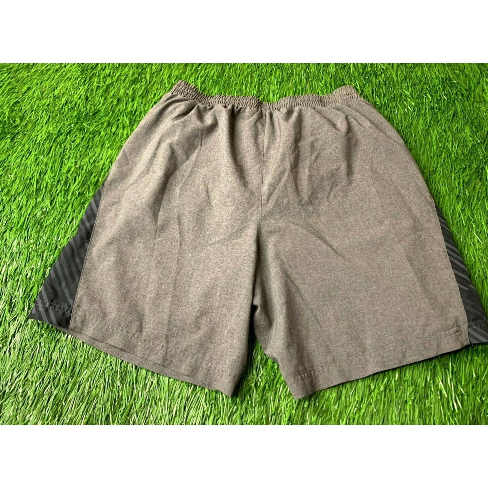 Under Armour UNDER ARMOUR HEATGEAR ORIGINAL 2016 MEN BEACH SHORTS M Gray Pockets Regular Swim Beach Mens Size US 31 - 8 Thumbnail