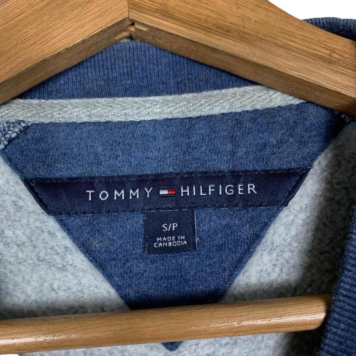 Tommy Hilfiger TOMMY HILFIGER Embroidery Small Logo Sweatshirt #1502-C67 Size US S / EU 44-46 / 1 - 11 Thumbnail