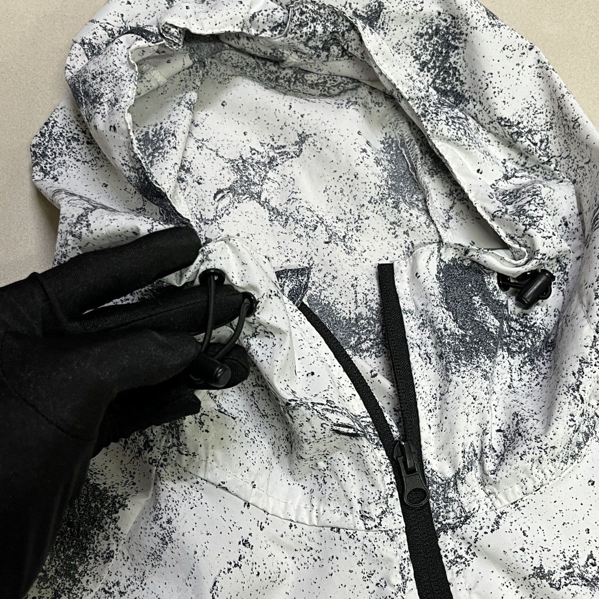 GU × Japanese Brand Graphic Print Windbreaker Jacket Size US M / EU 48-50 / 2 - 5 Thumbnail