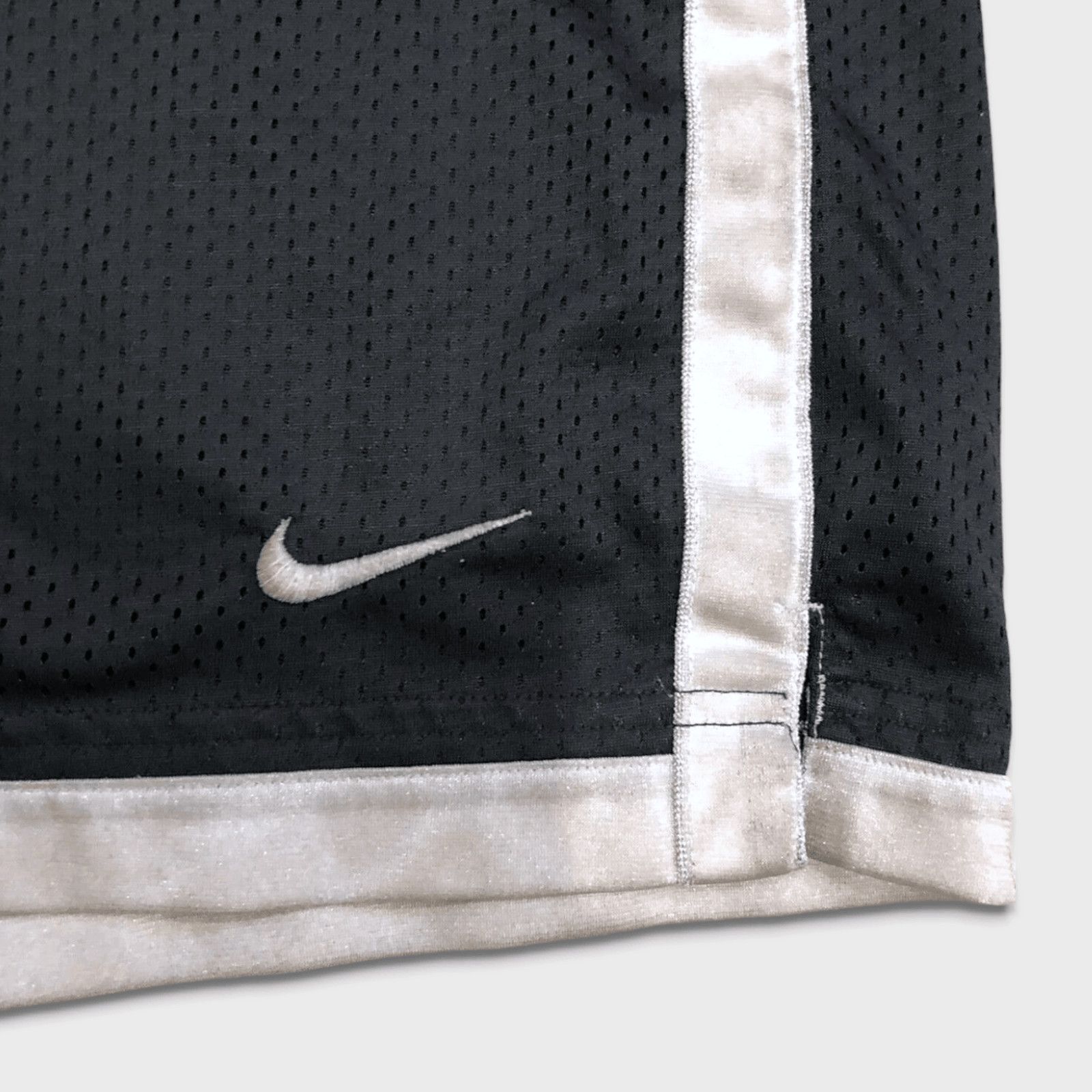 Nike × Vintage Nike Sportswear Shorts XL Black Swoosh Athletic Gym Pants Size US 36 / EU 52 - 2 Thumbnail