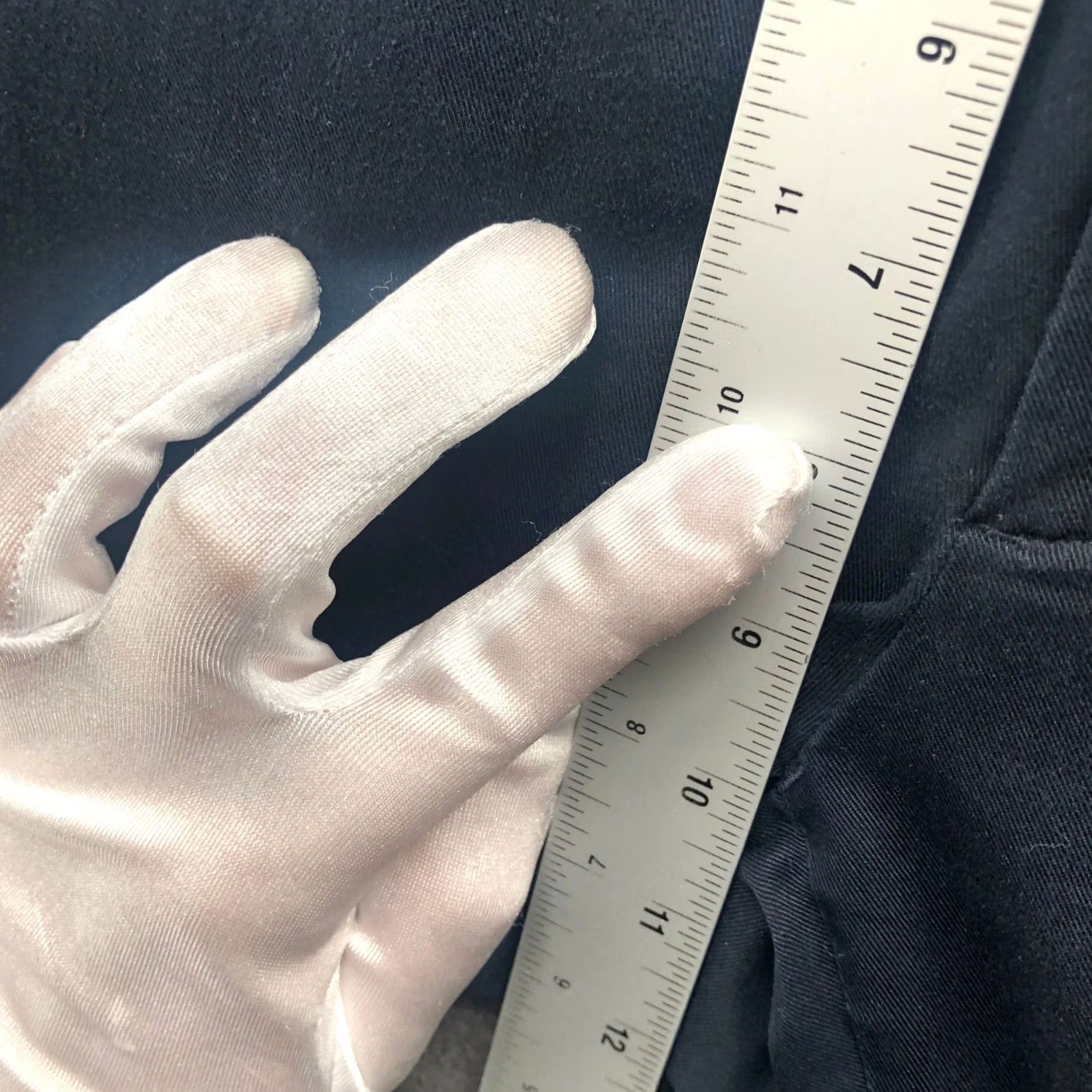 Uniqlo 20 Renewal the terms are “Slim Fit” and provides measurements/Weathers use Brand Name "Uniqlo Size US 31 - 6 Thumbnail