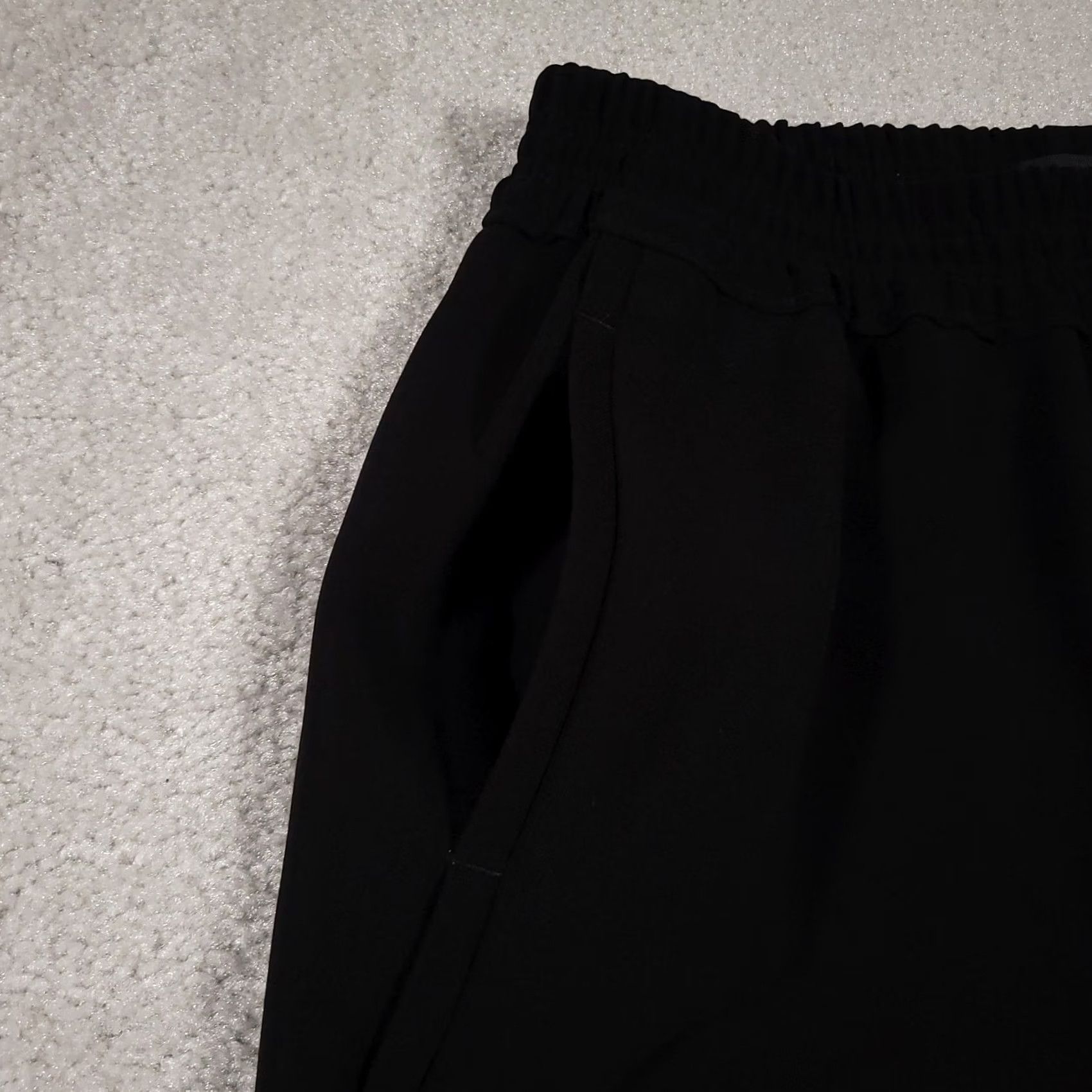 J.Crew J. Crew Pants Womens 6 Black Pull On Tapered Leg Pockets Casual Polyester Dress Pants Slim Workwear Women, Adult, Regular, Black, 25.5 in Inseam Size 28" / US 6 / IT 42 - 4 Thumbnail